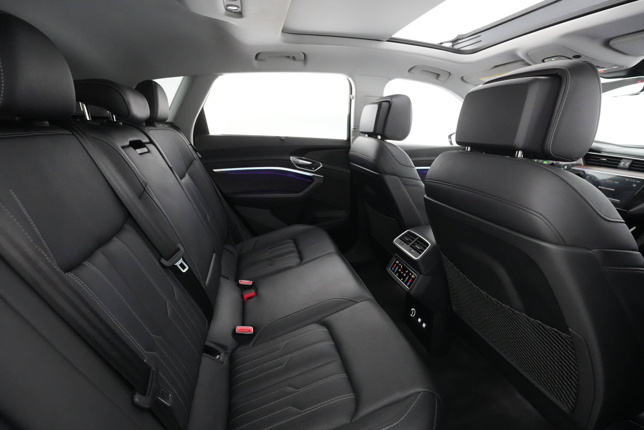 EverCars Co. vehicle image 19 for Audi e-tron -  Prestige on EverCars Co.