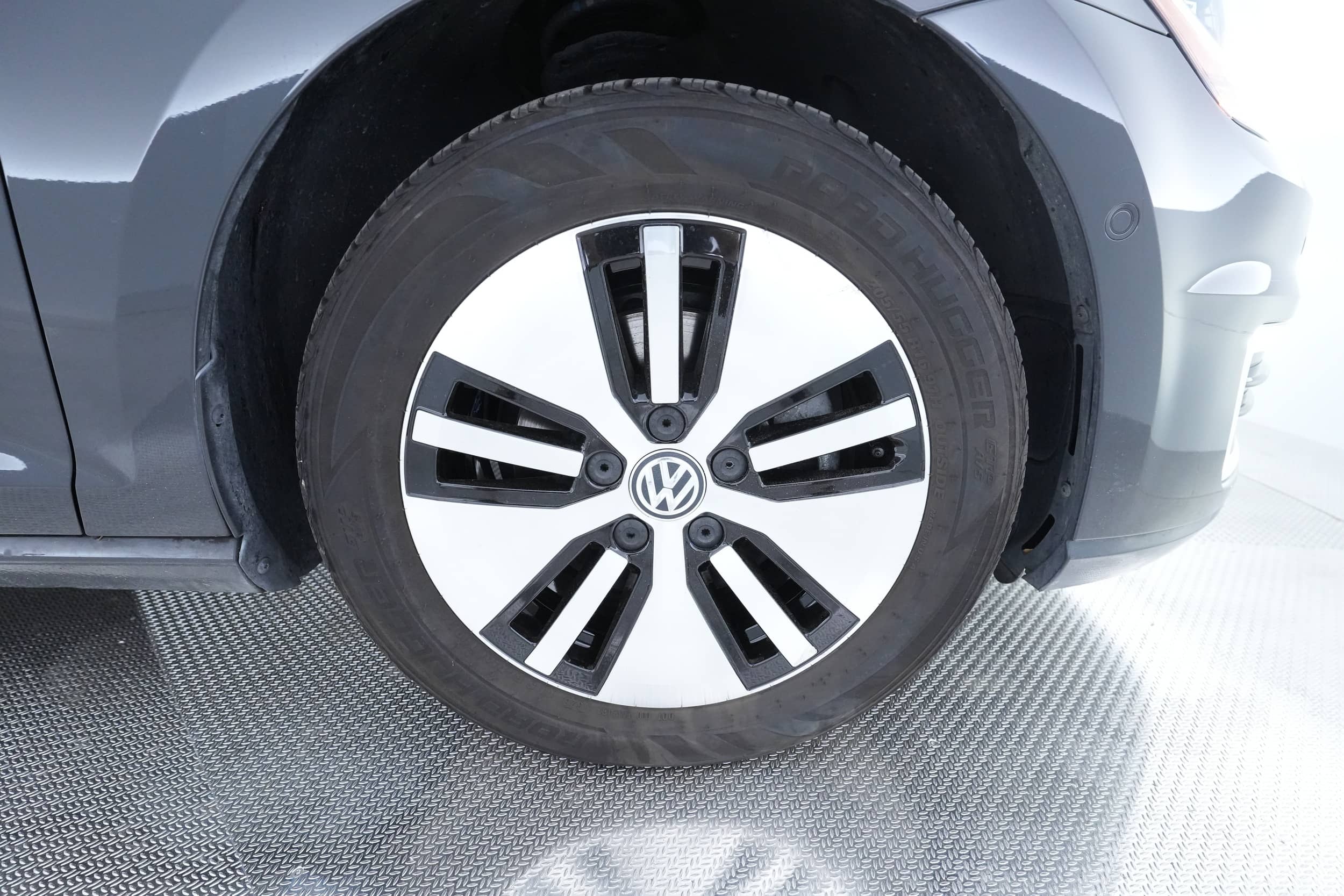 EverCars Co. vehicle image 14 for Volkswagen e-Golf -  SEL Premium on EverCars Co.