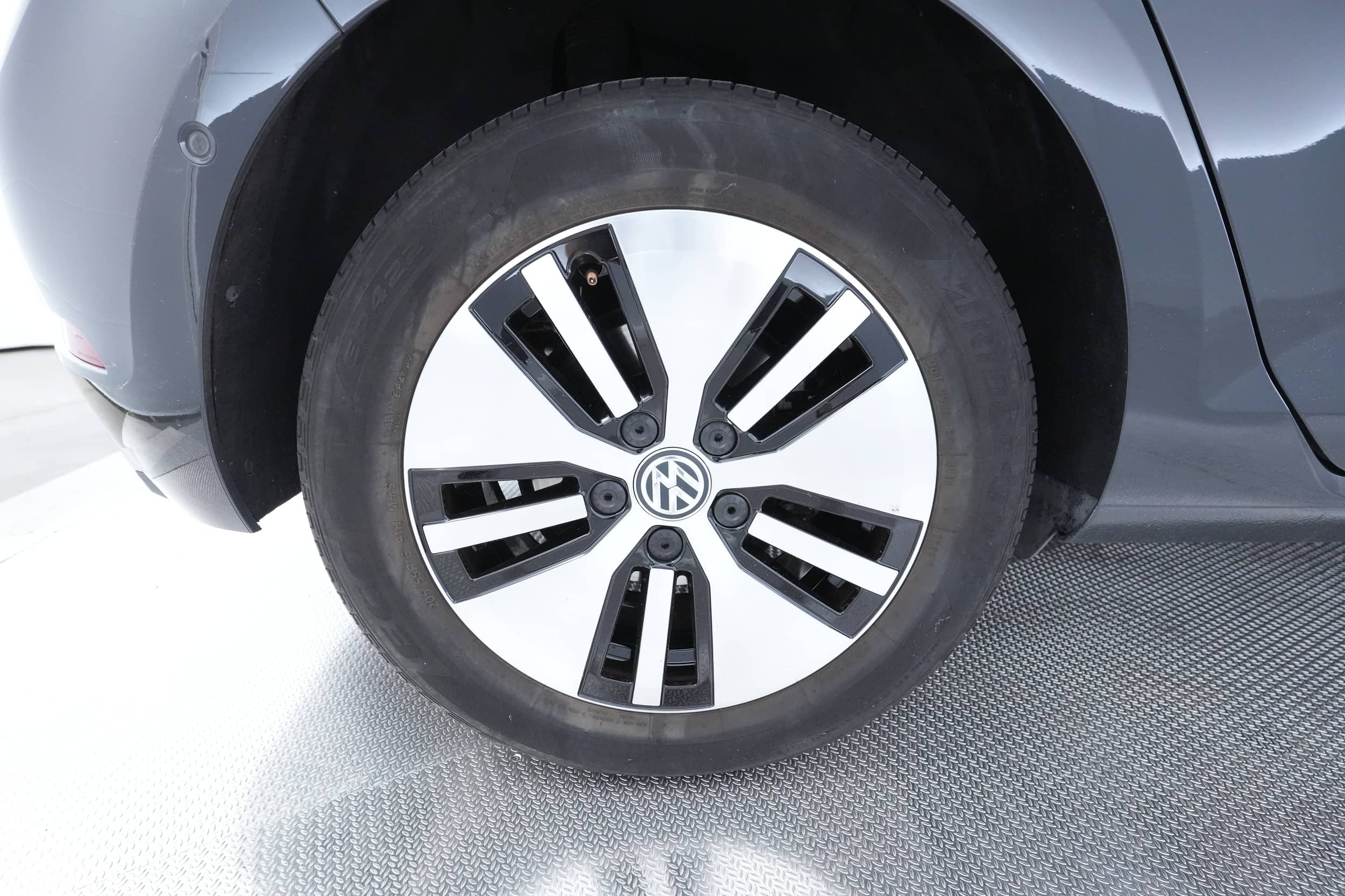EverCars Co. vehicle image 15 for Volkswagen e-Golf -  SEL Premium on EverCars Co.