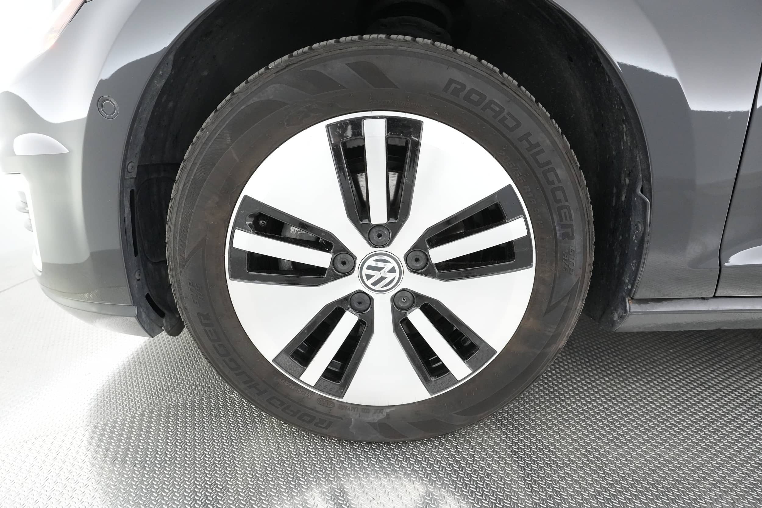 EverCars Co. vehicle image 12 for Volkswagen e-Golf -  SEL Premium on EverCars Co.