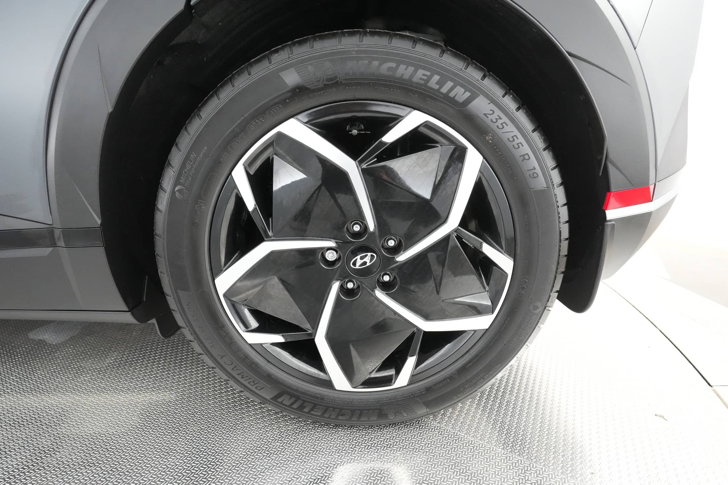 EverCars Co. vehicle image 13 for Hyundai IONIQ 5 -  SEL on EverCars Co.