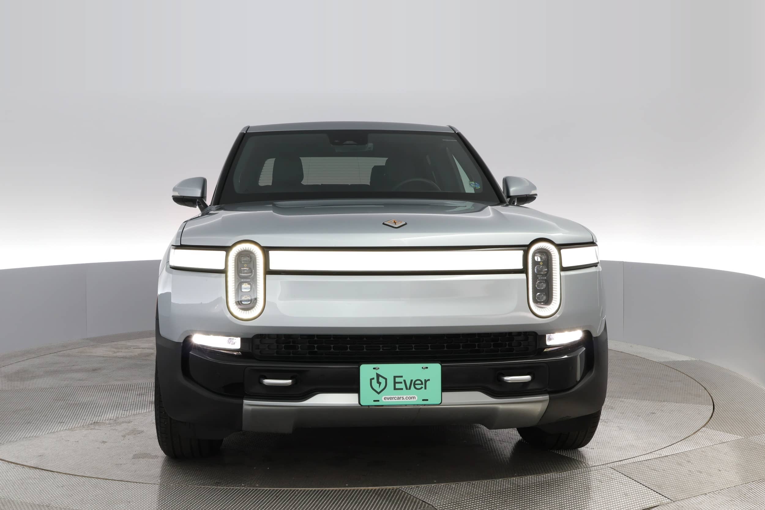 EverCars Co. vehicle image 7 for Rivian R1T -  Adventure on EverCars Co.