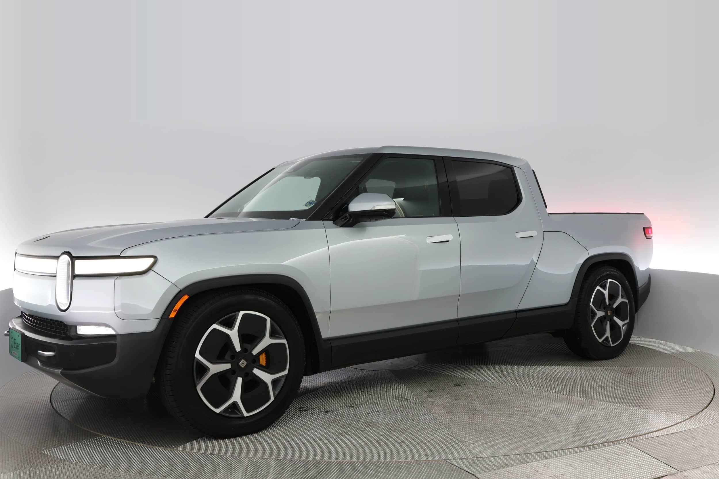 EverCars Co. vehicle image 13 for Rivian R1T -  Adventure on EverCars Co.
