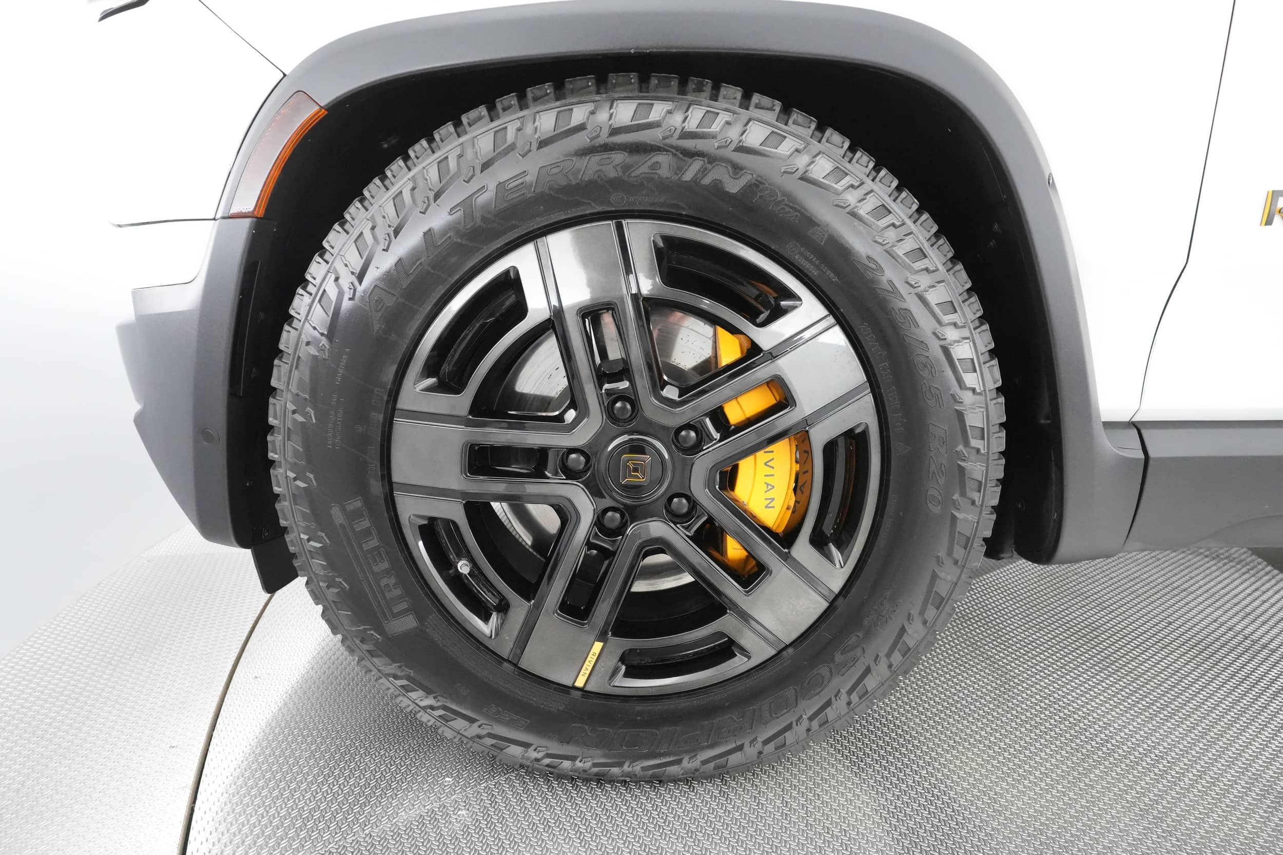 EverCars Co. vehicle image 14 for Rivian R1T -  Adventure on EverCars Co.