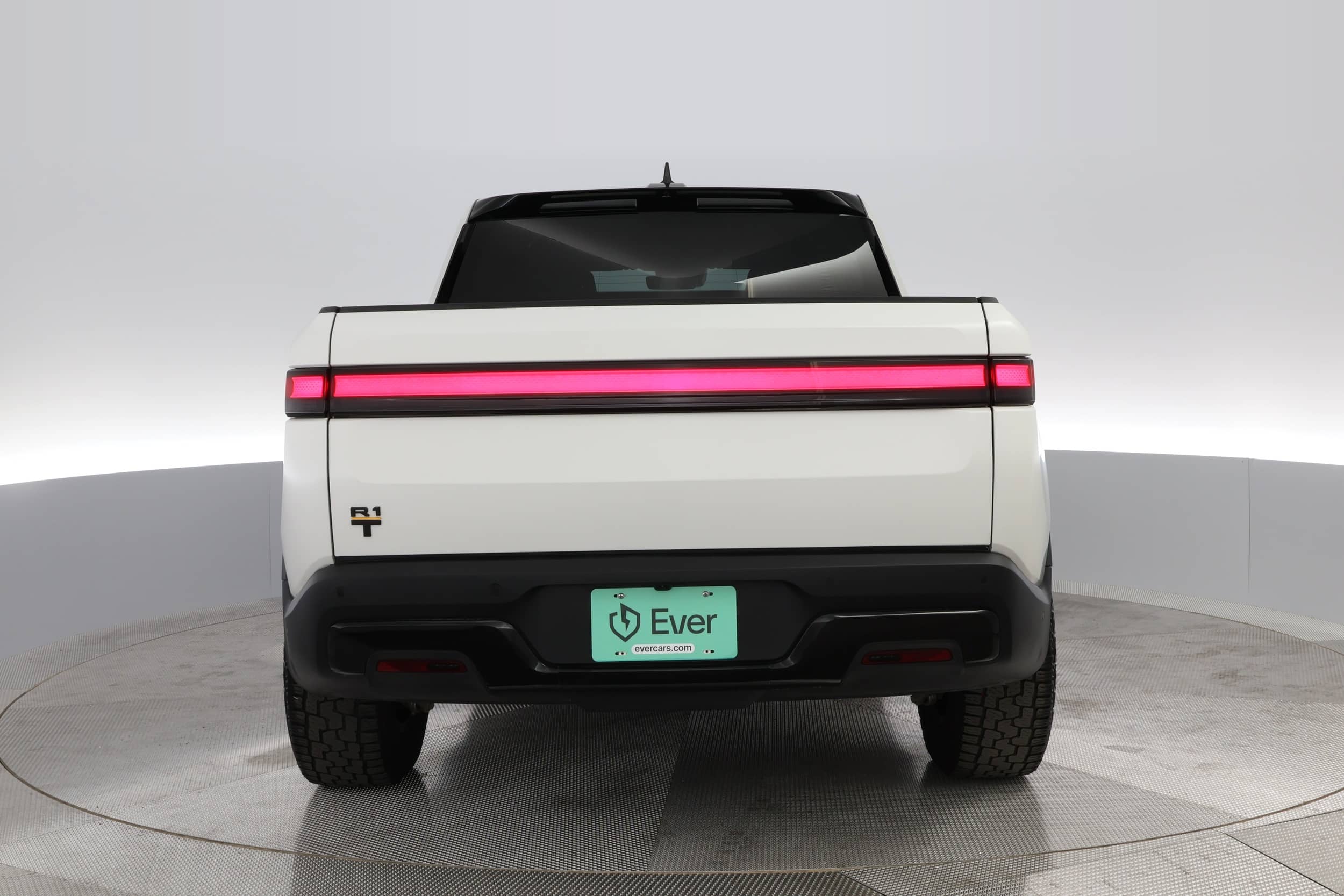 EverCars Co. vehicle image 11 for Rivian R1T -  Adventure on EverCars Co.