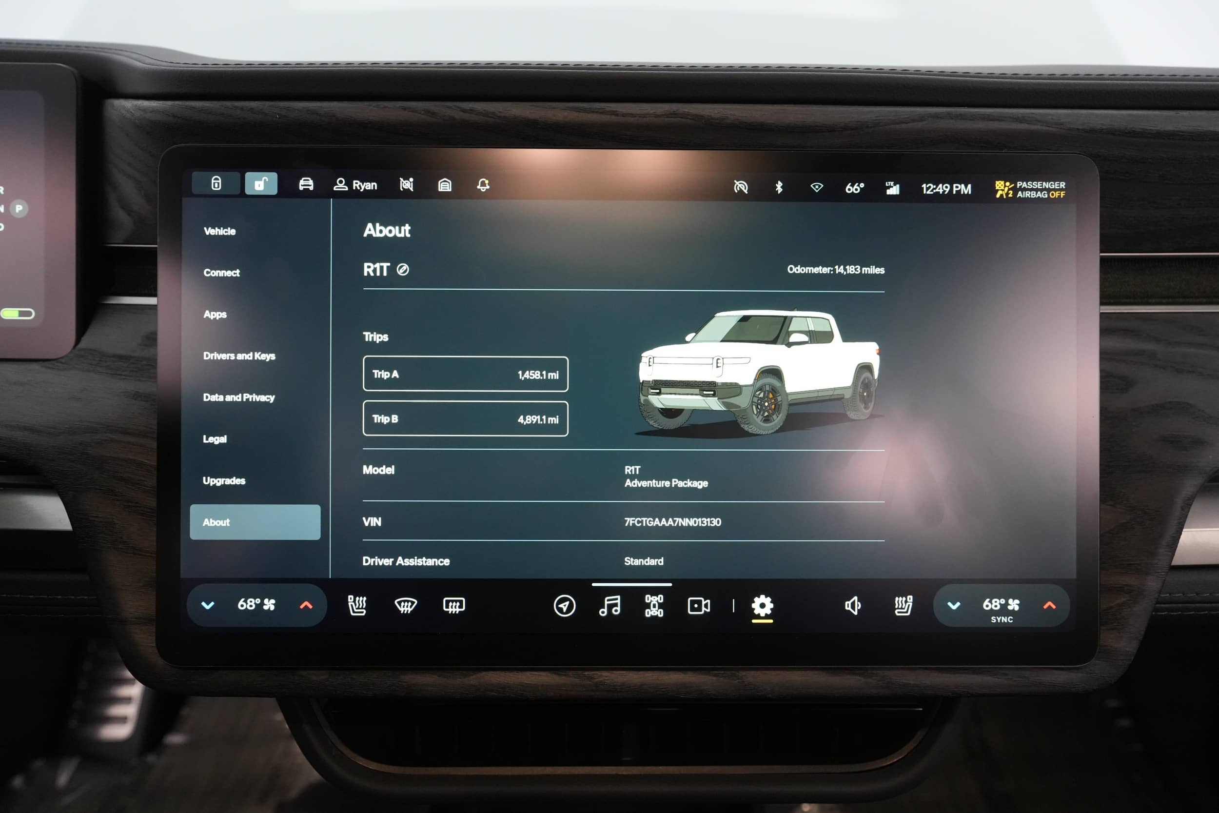 EverCars Co. vehicle image 5 for Rivian R1T -  Adventure on EverCars Co.