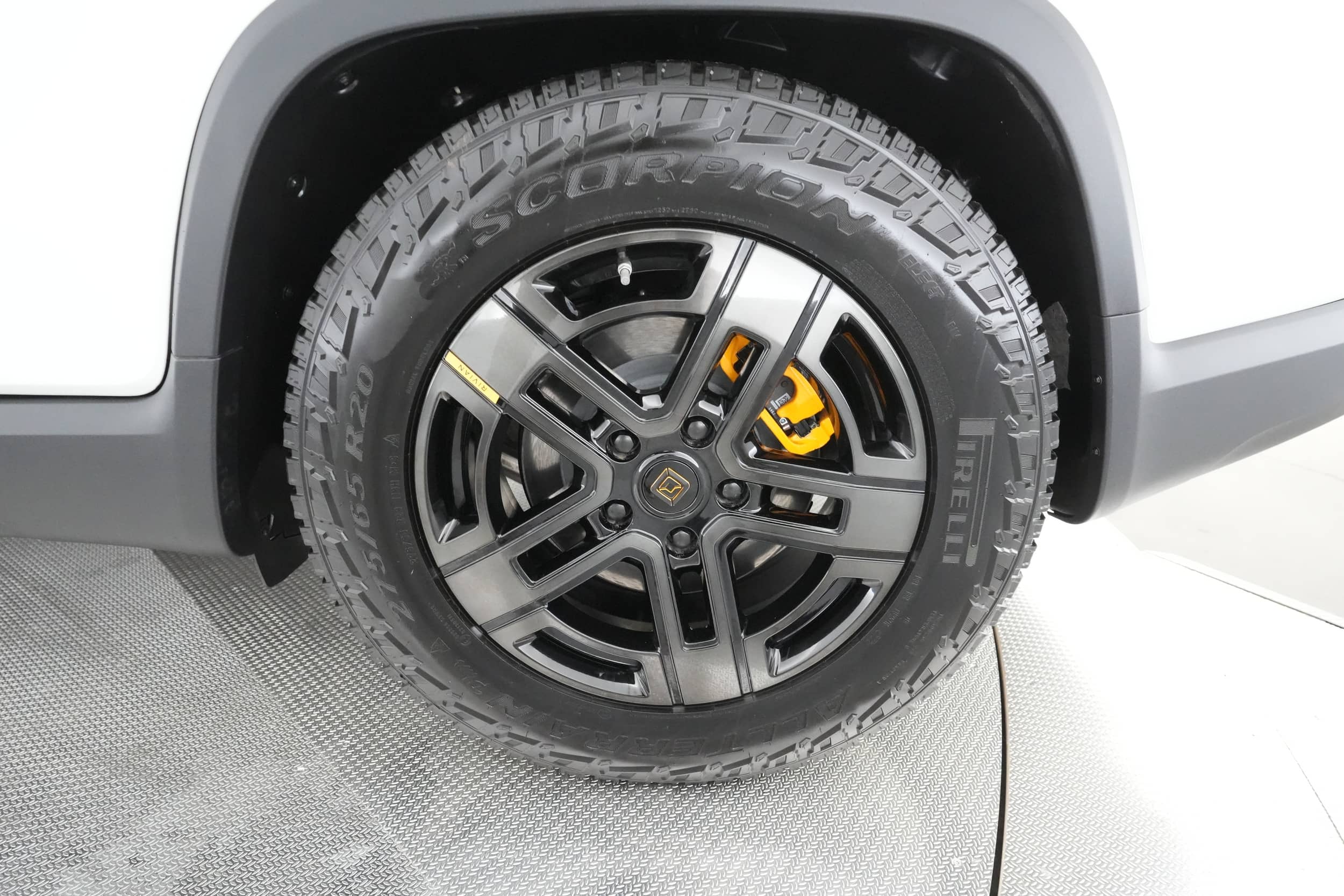 EverCars Co. vehicle image 15 for Rivian R1T -  Adventure on EverCars Co.