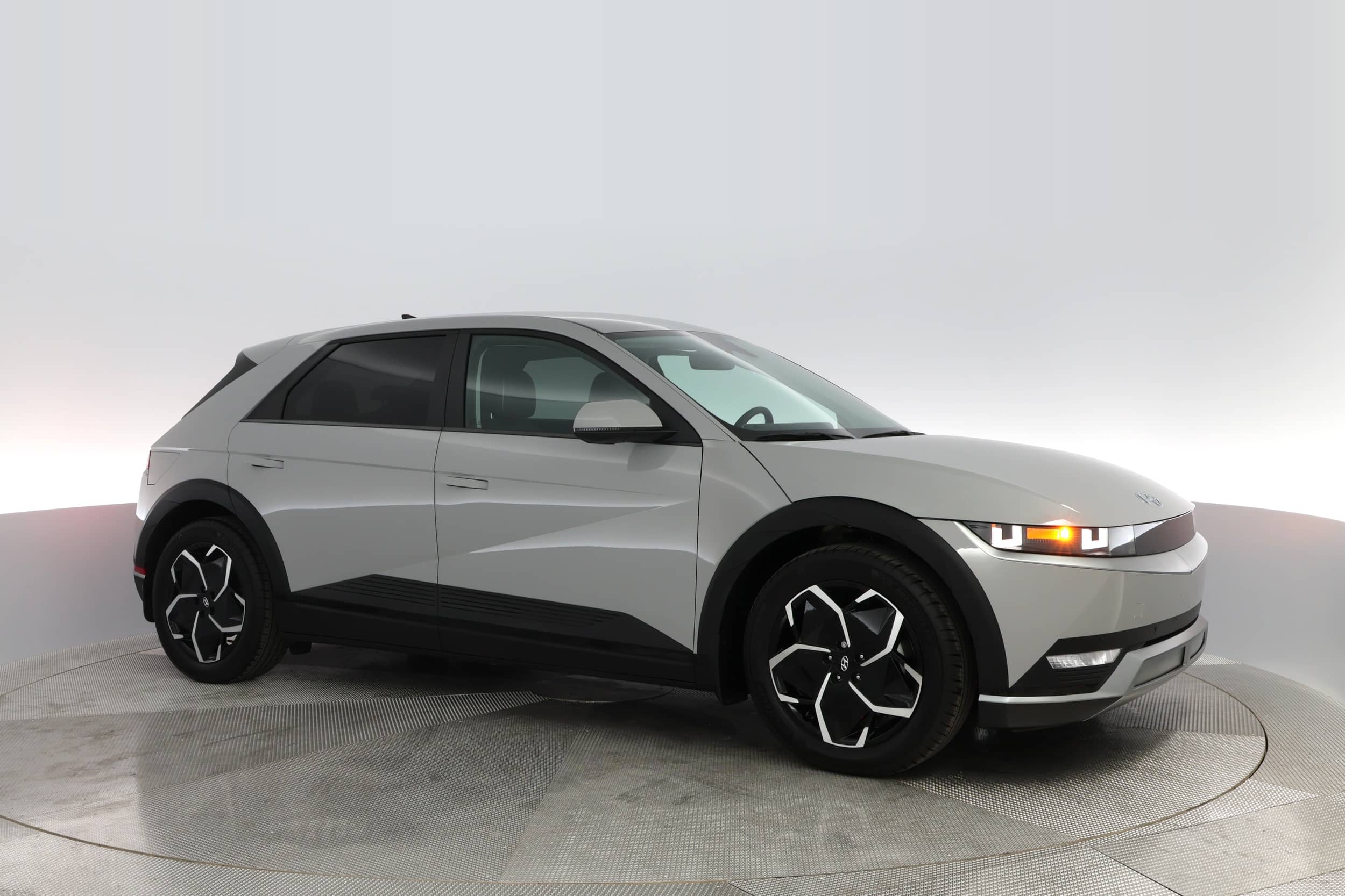 EverCars Co. vehicle image 9 for Hyundai IONIQ 5 -  SEL on EverCars Co.