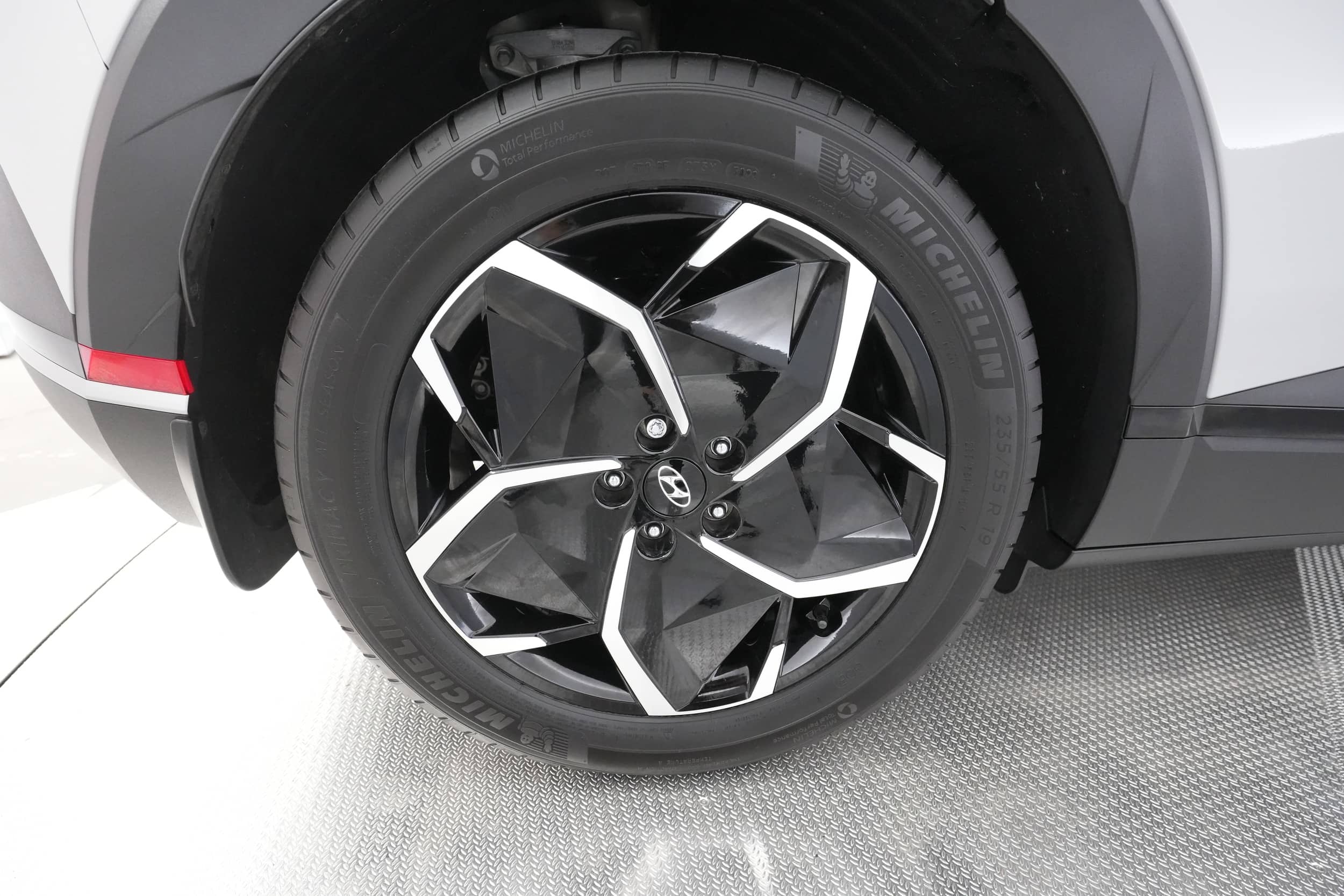 EverCars Co. vehicle image 17 for Hyundai IONIQ 5 -  SEL on EverCars Co.
