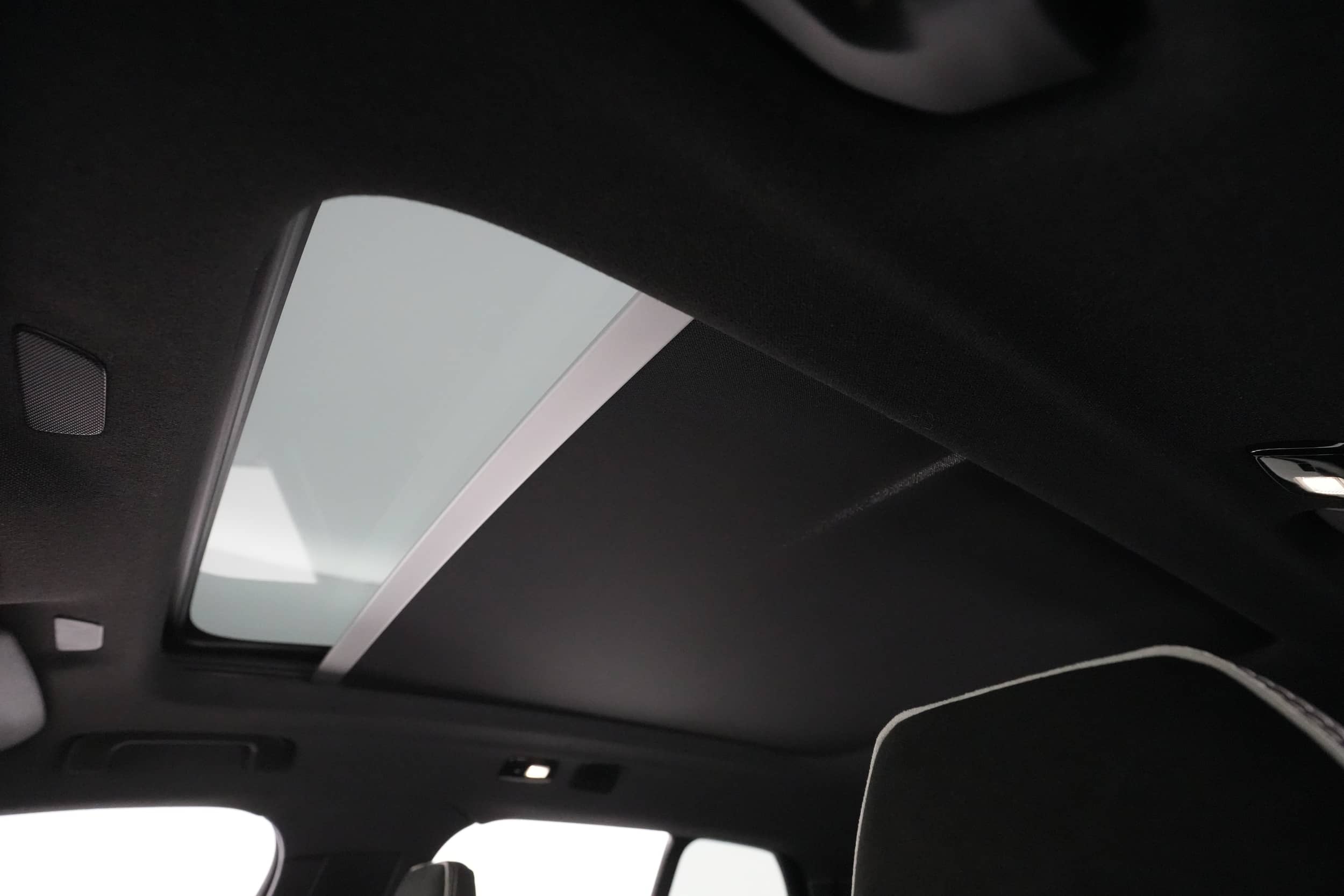 EverCars Co. vehicle image 25 for Volvo XC40 Recharge -  Twin Plus on EverCars Co.