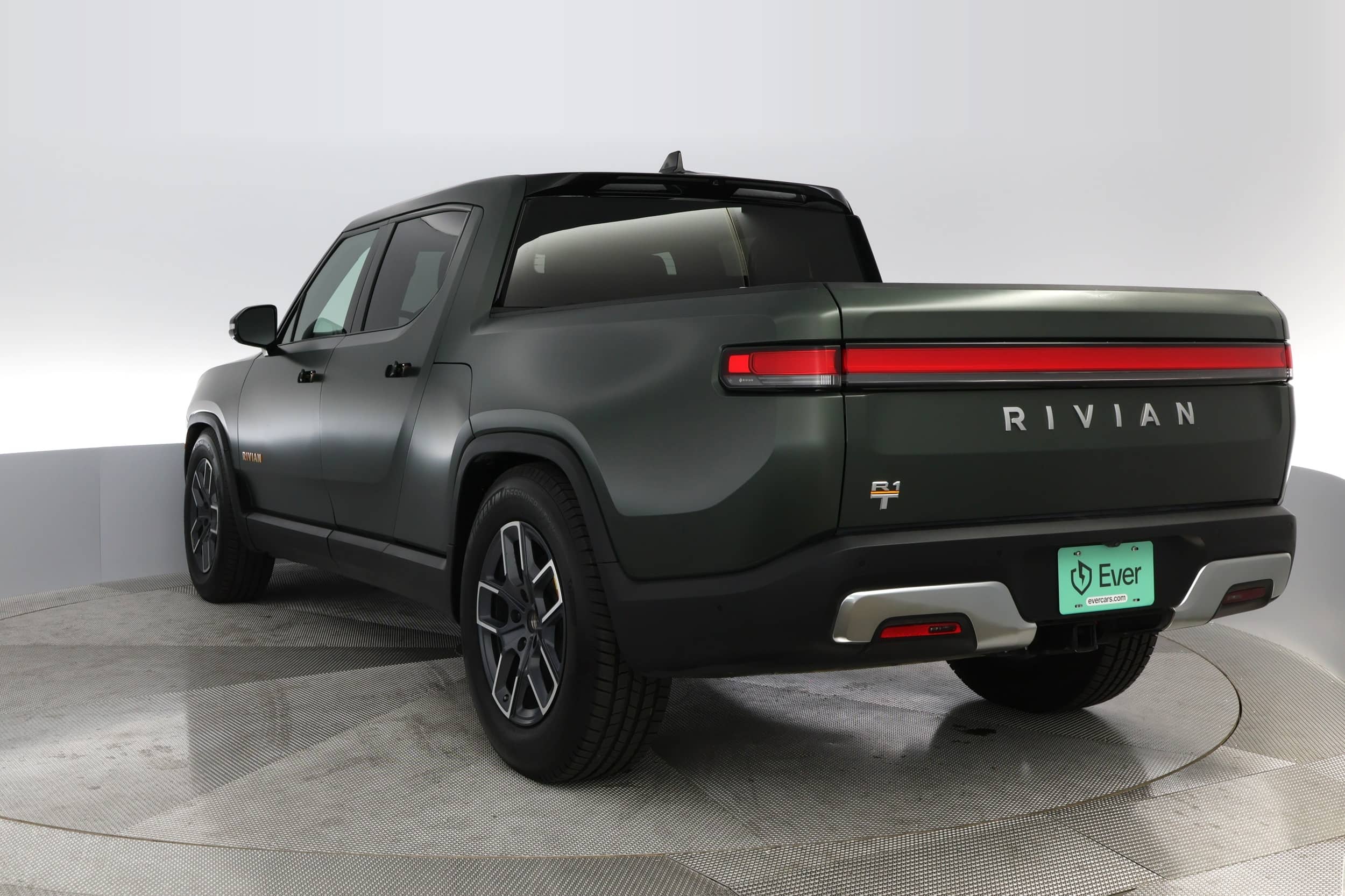 EverCars Co. vehicle image 12 for Rivian R1T -  Adventure on EverCars Co.