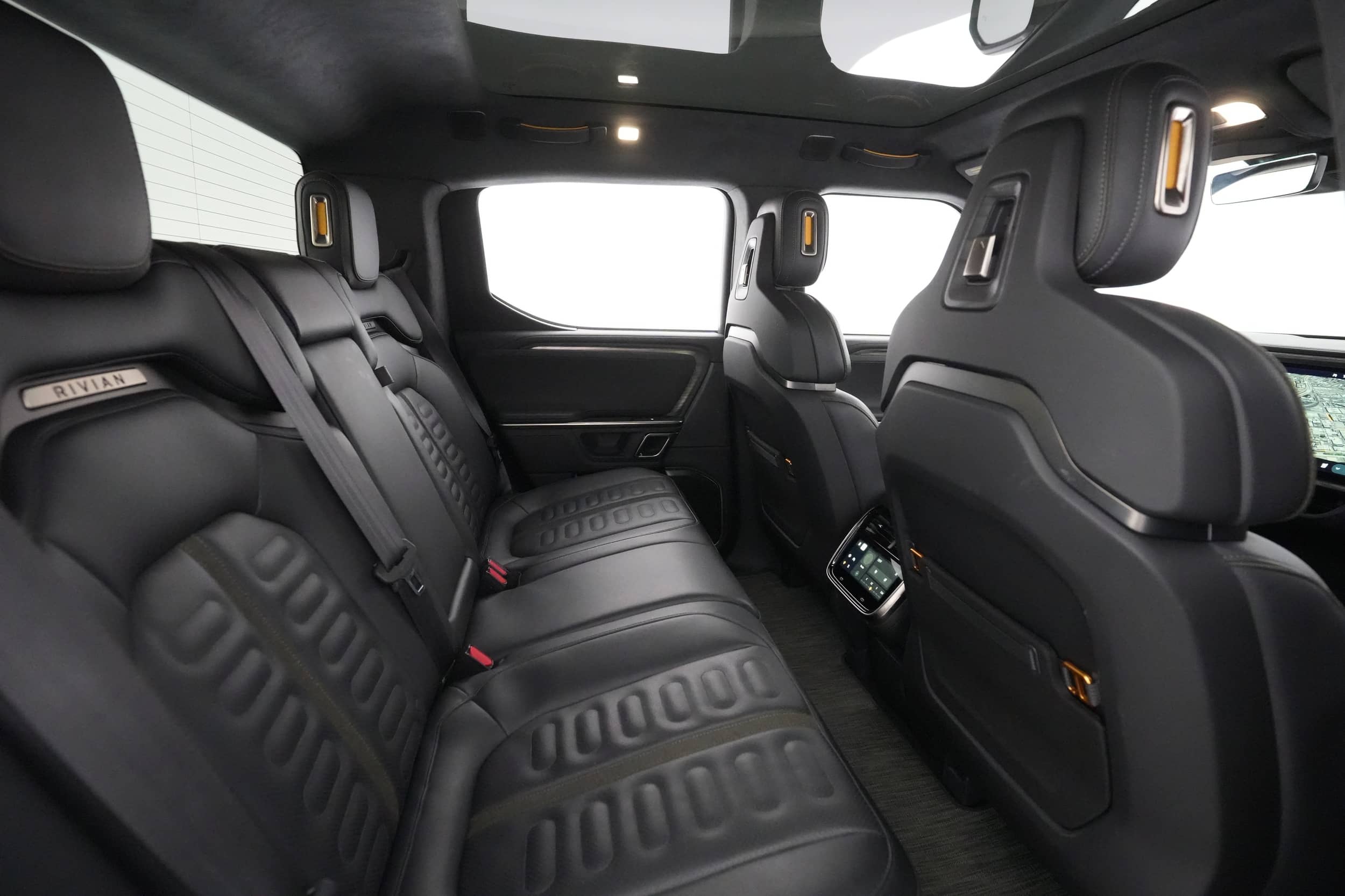 EverCars Co. vehicle image 22 for Rivian R1T -  Adventure on EverCars Co.