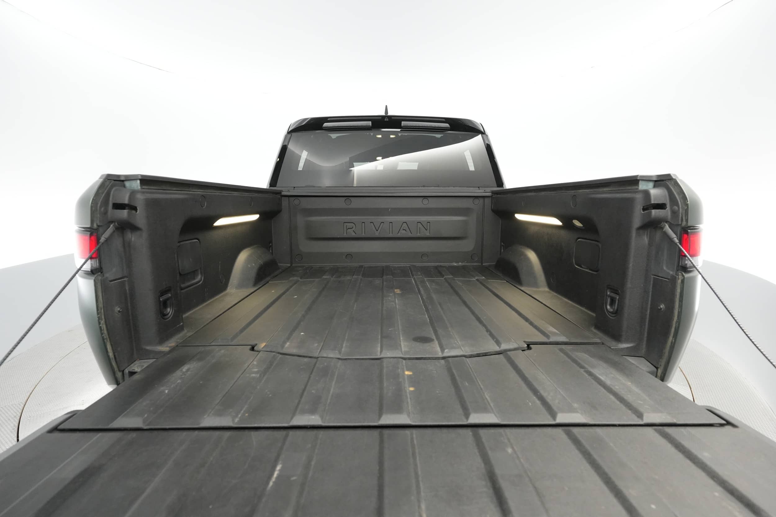 EverCars Co. vehicle image 23 for Rivian R1T -  Adventure on EverCars Co.