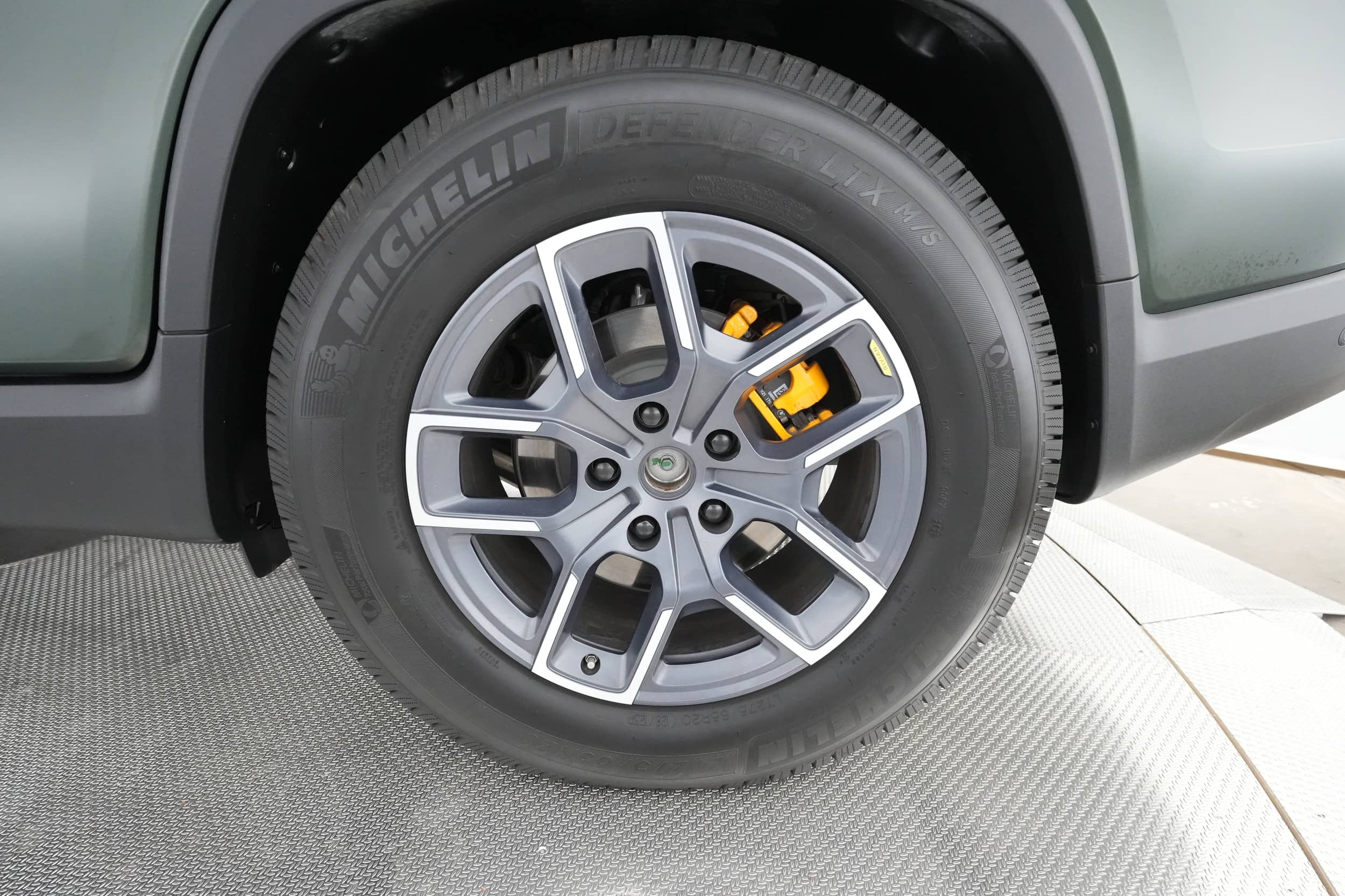 EverCars Co. vehicle image 15 for Rivian R1T -  Adventure on EverCars Co.