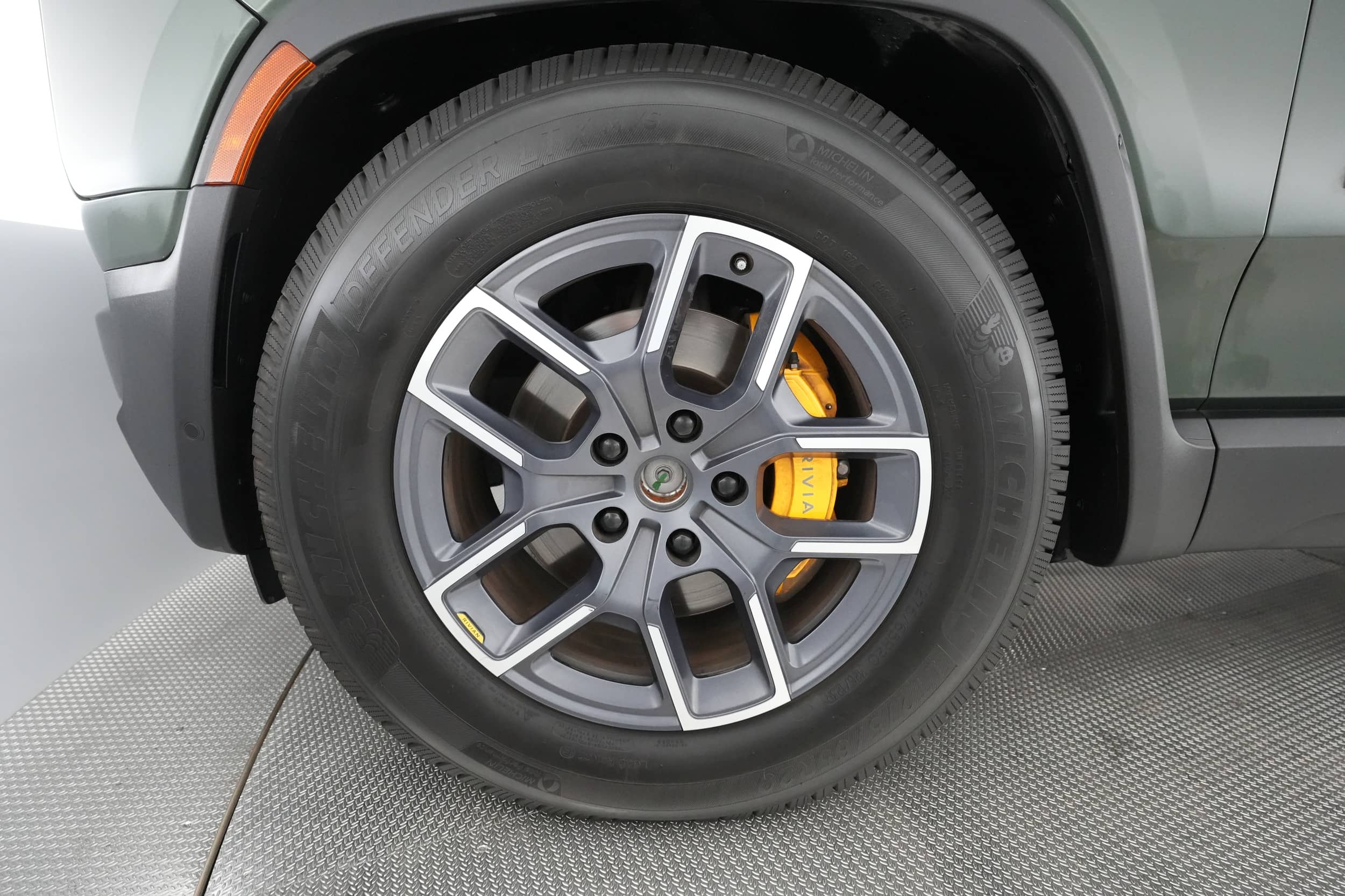 EverCars Co. vehicle image 14 for Rivian R1T -  Adventure on EverCars Co.