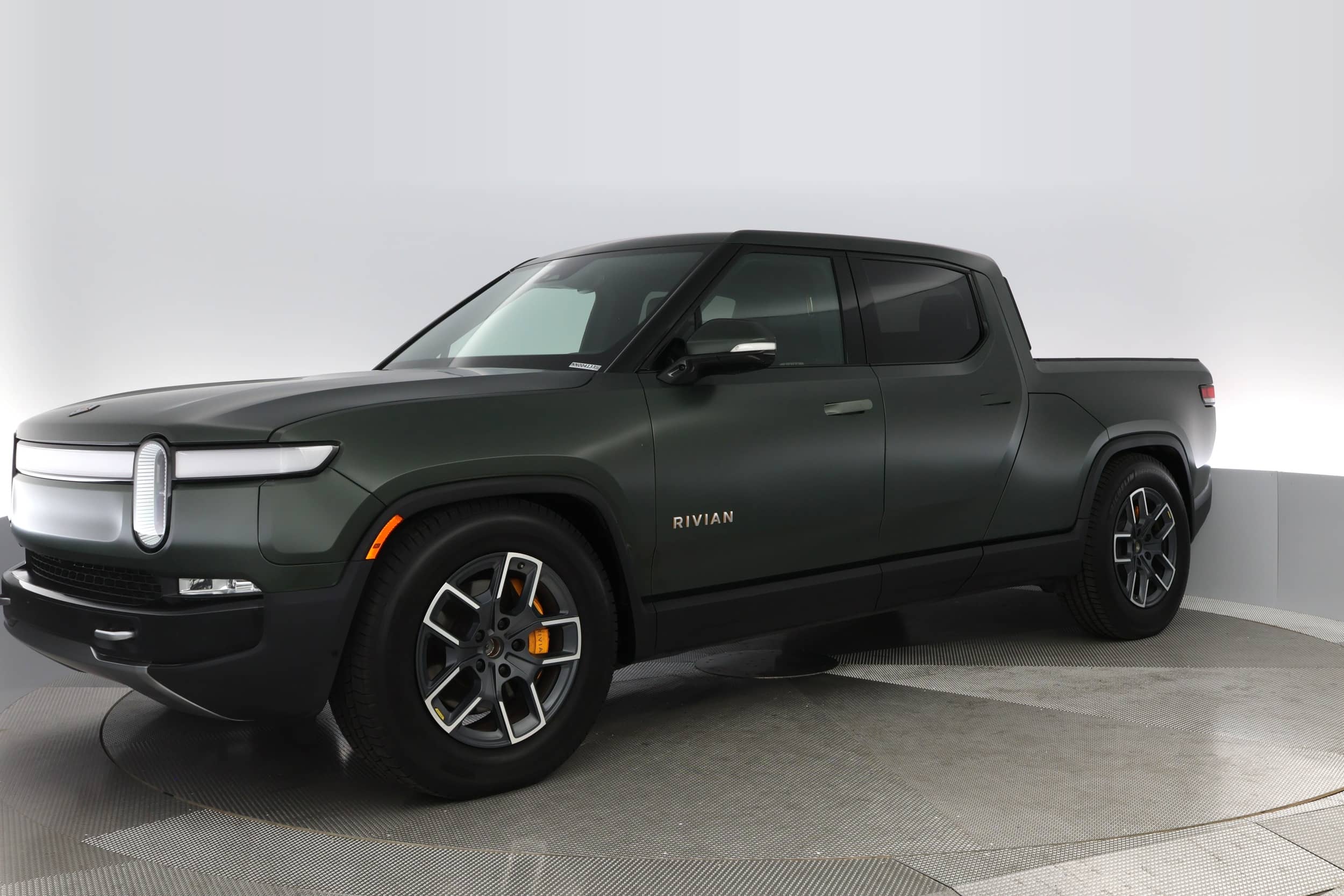 EverCars Co. vehicle image 6 for Rivian R1T -  Adventure on EverCars Co.