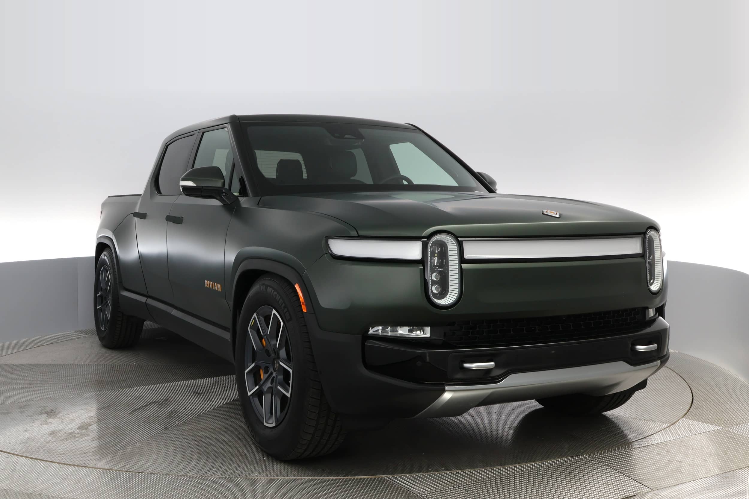 EverCars Co. vehicle image 8 for Rivian R1T -  Adventure on EverCars Co.