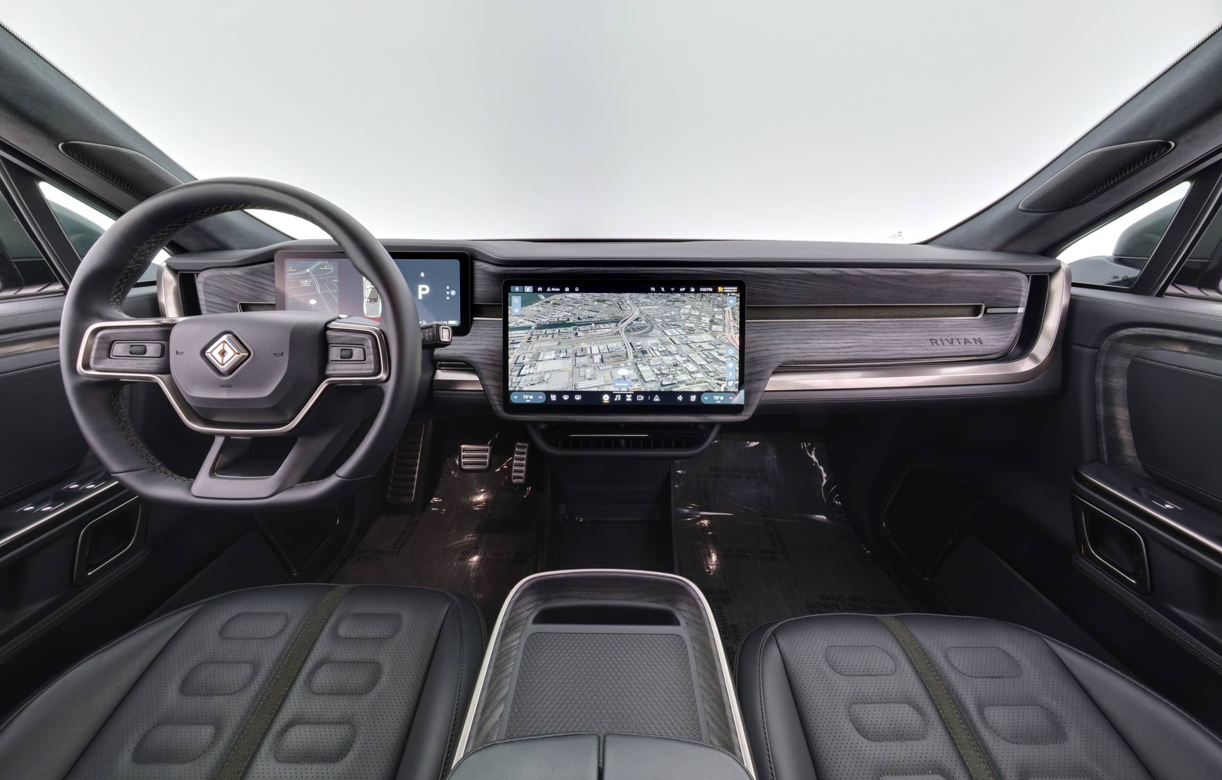 EverCars Co. vehicle image 18 for Rivian R1T -  Adventure on EverCars Co.