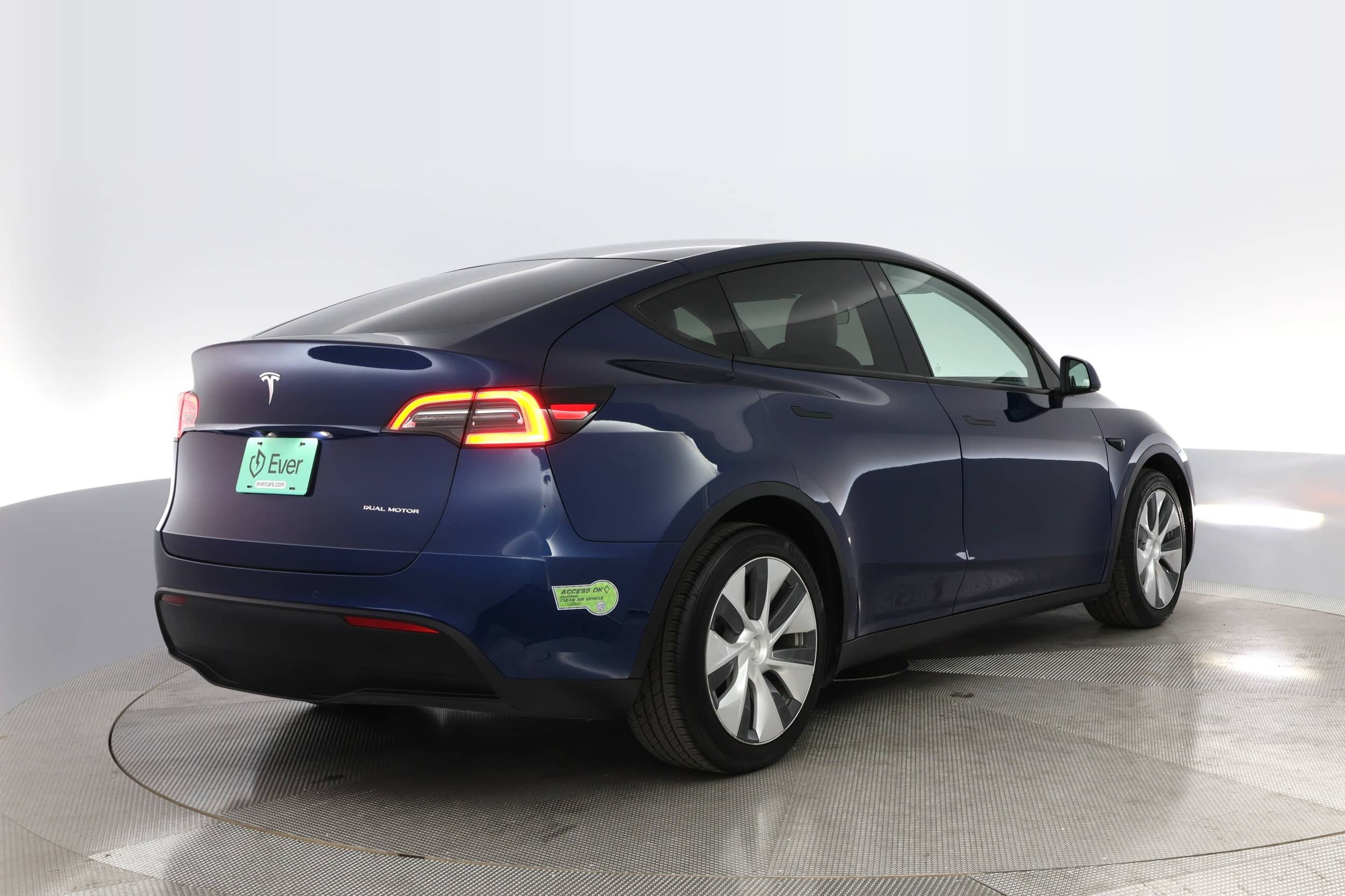 EverCars Co. vehicle image 10 for Tesla Model Y -  Long Range on EverCars Co.
