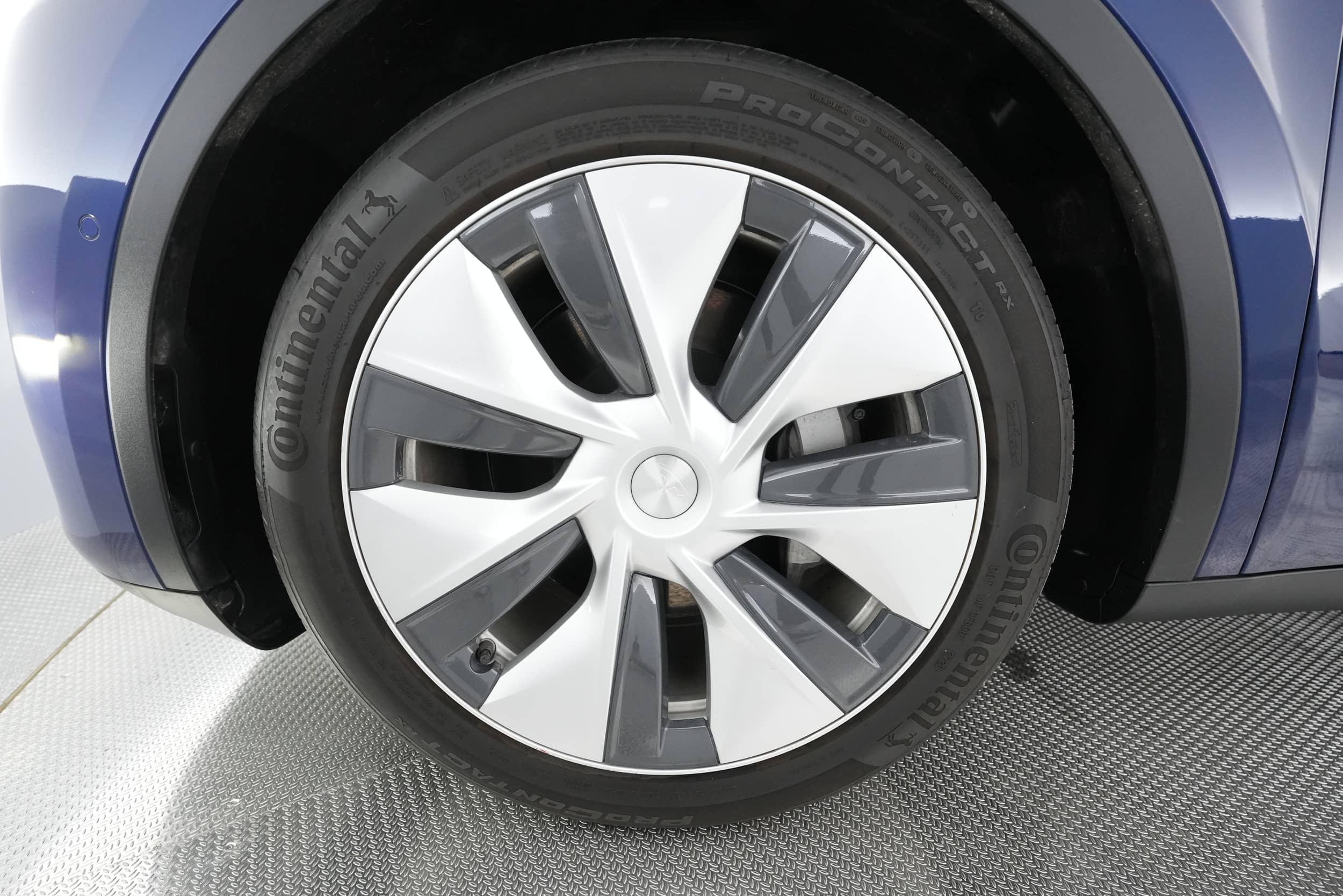 EverCars Co. vehicle image 14 for Tesla Model Y -  Long Range on EverCars Co.