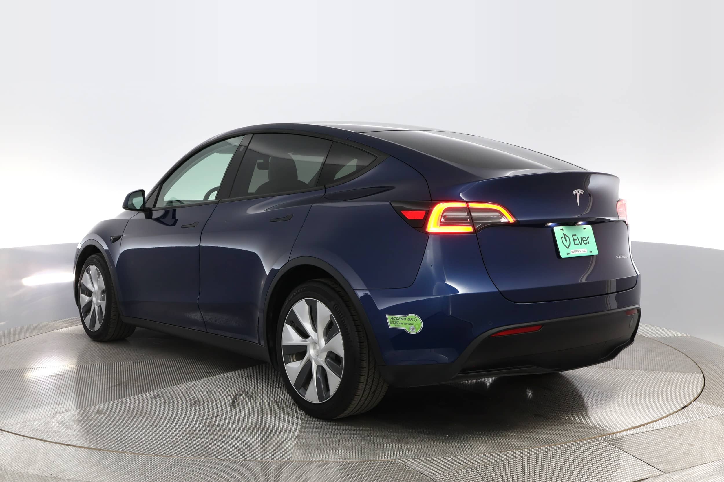 EverCars Co. vehicle image 12 for Tesla Model Y -  Long Range on EverCars Co.