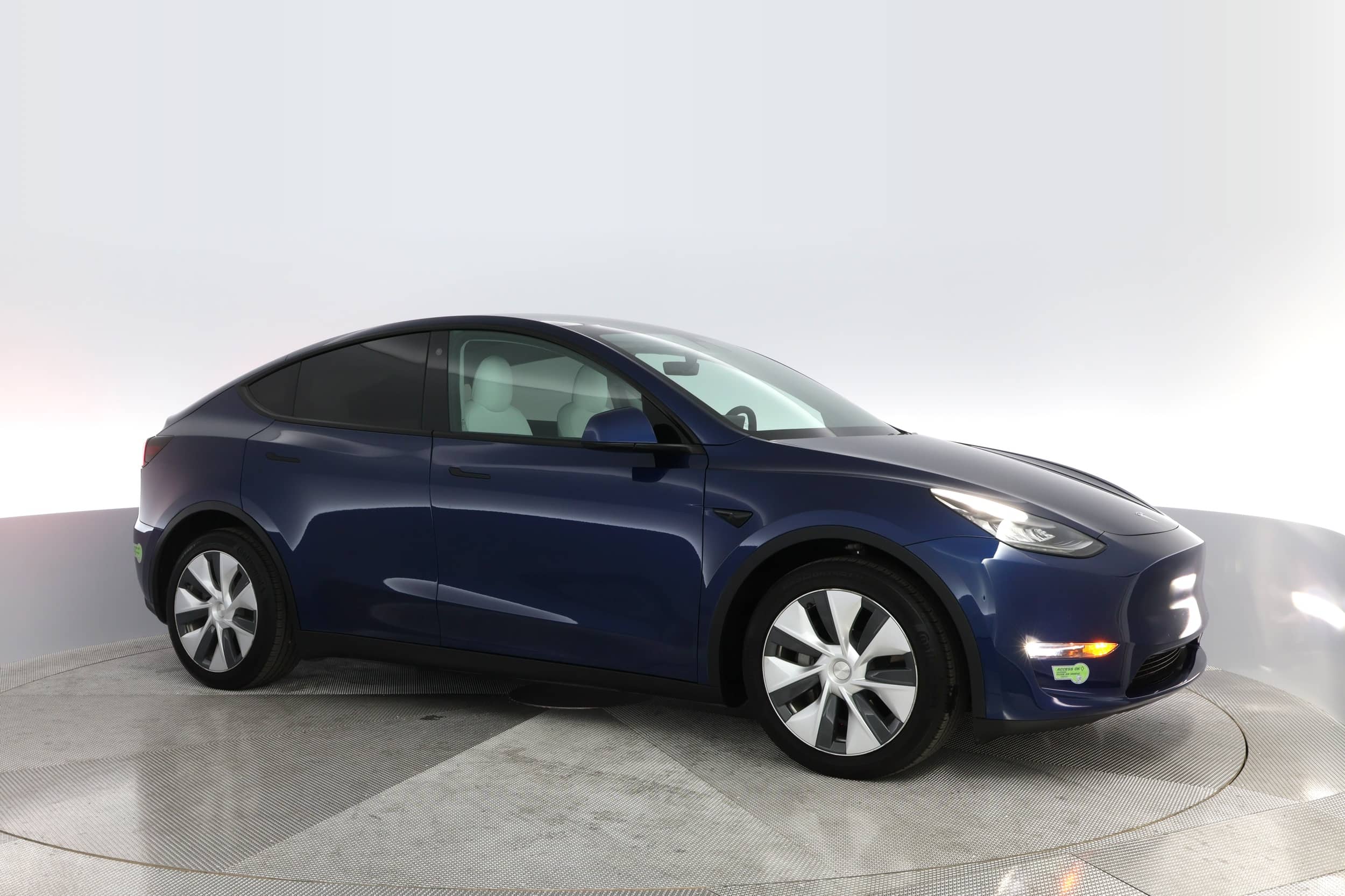 EverCars Co. vehicle image 9 for Tesla Model Y -  Long Range on EverCars Co.
