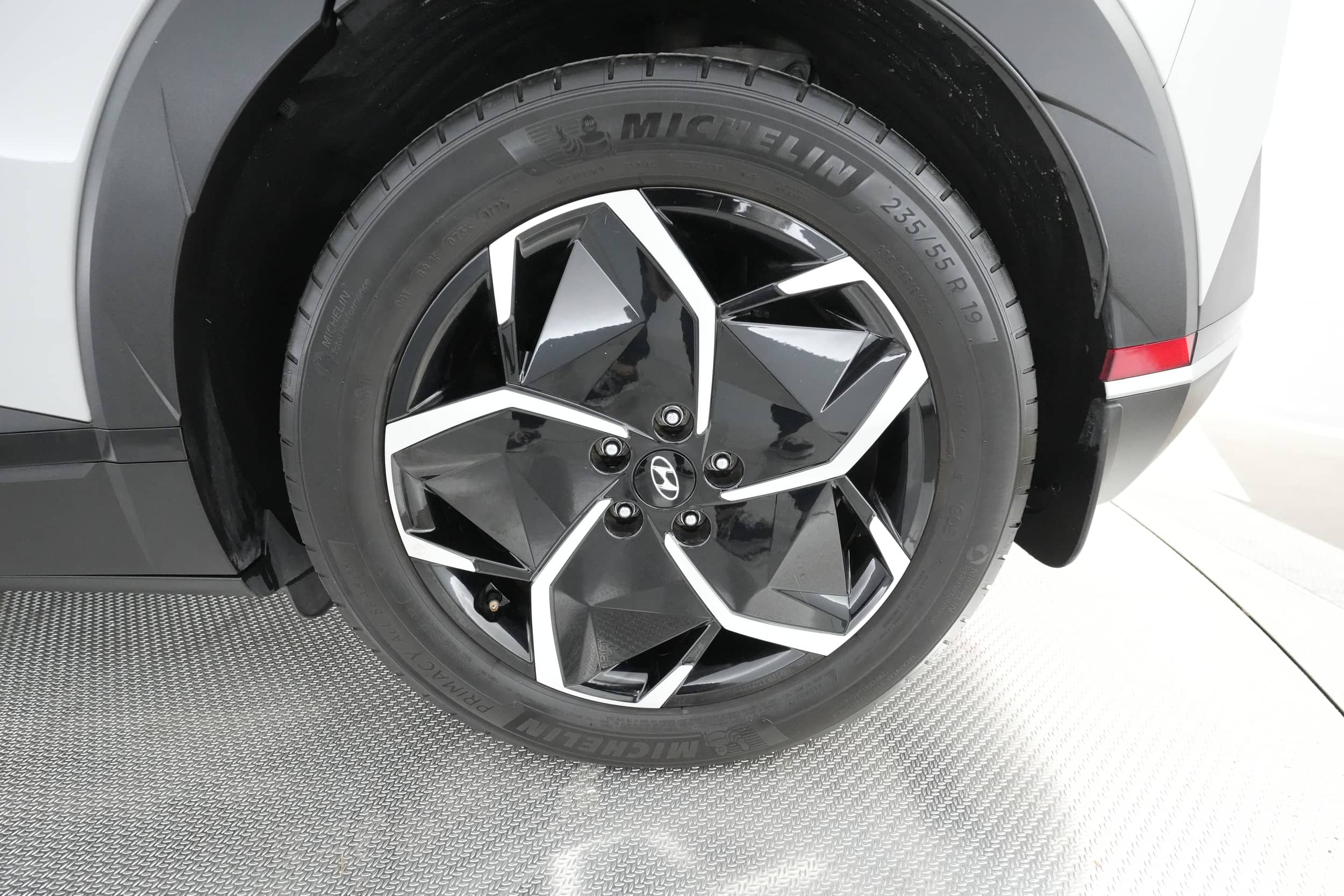 EverCars Co. vehicle image 14 for Hyundai IONIQ 5 -  SEL on EverCars Co.