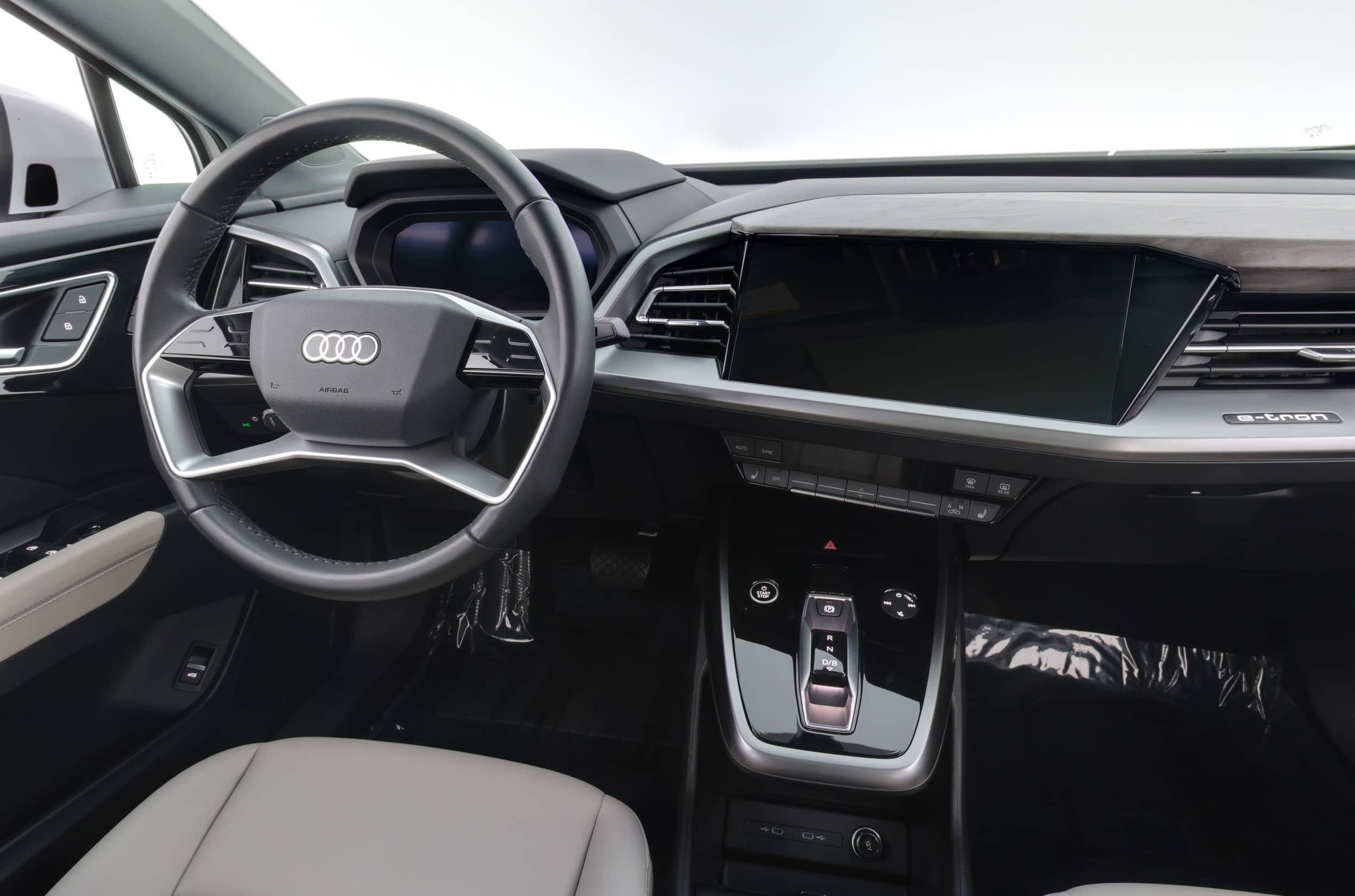 EverCars Co. vehicle image 3 for Audi Q4 e-tron -  Premium 50 on EverCars Co.
