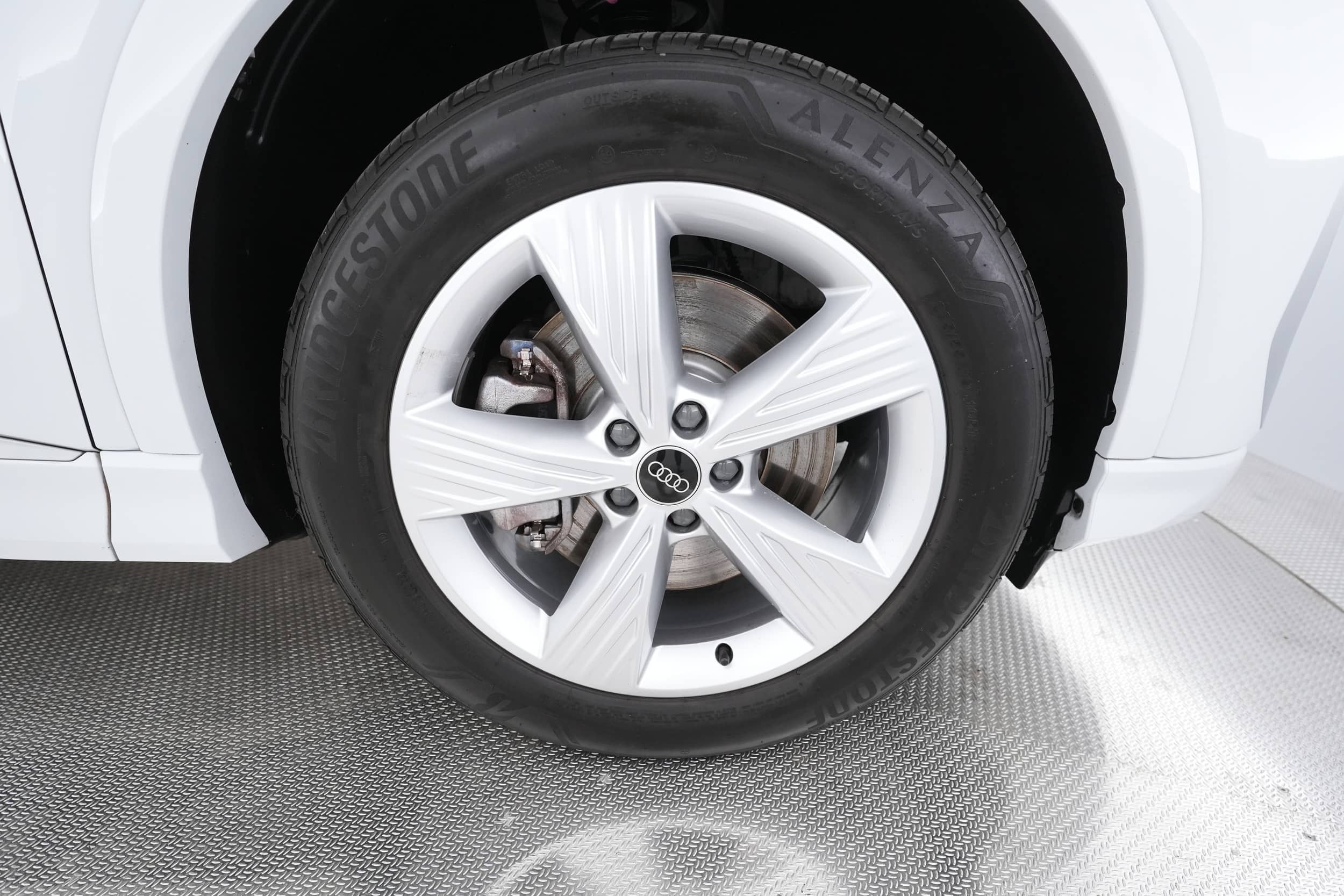 EverCars Co. vehicle image 16 for Audi Q4 e-tron -  Premium 50 on EverCars Co.