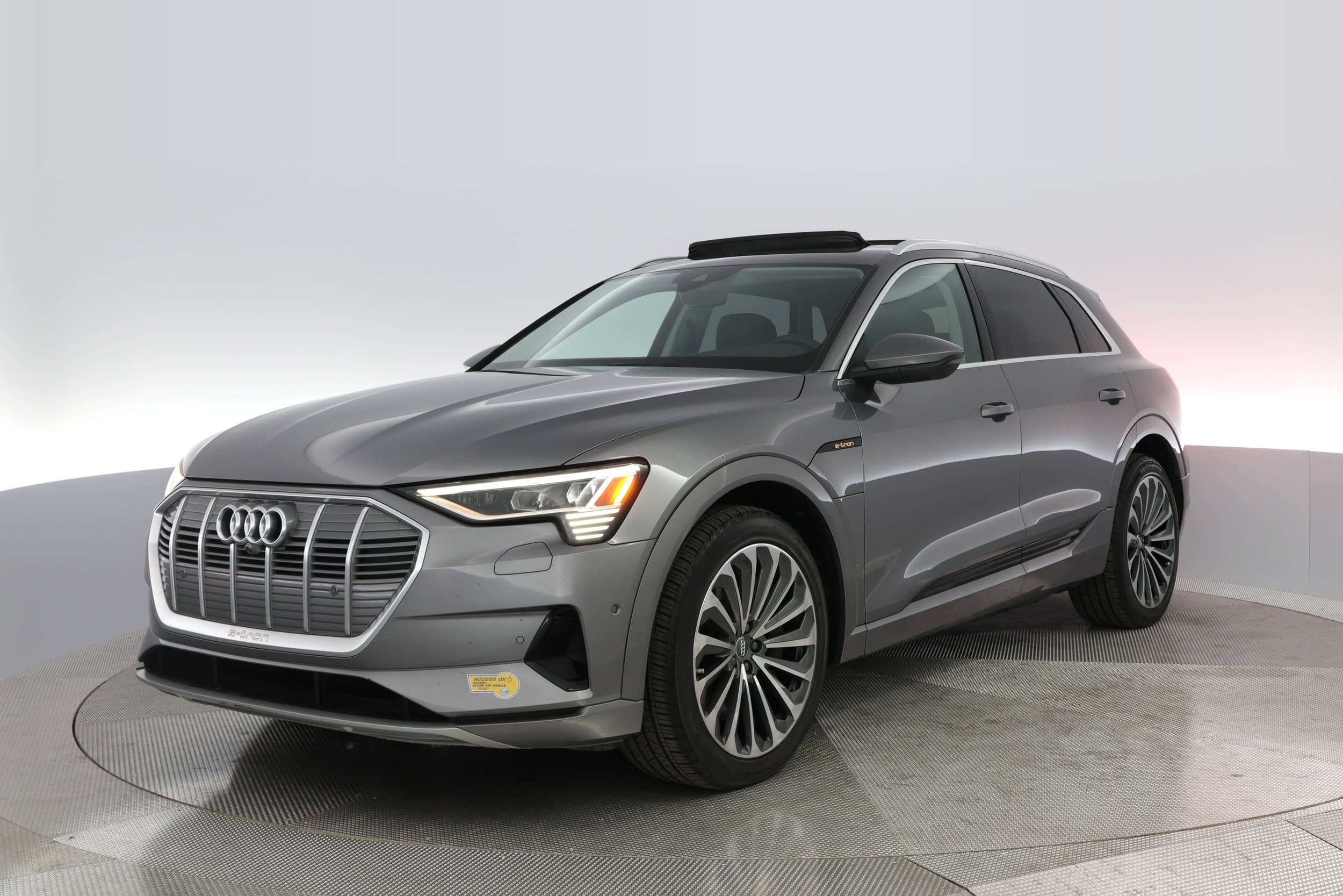 EverCars Co. featured vehicle's image for Audi e-tron -  Prestige on EverCars Co.