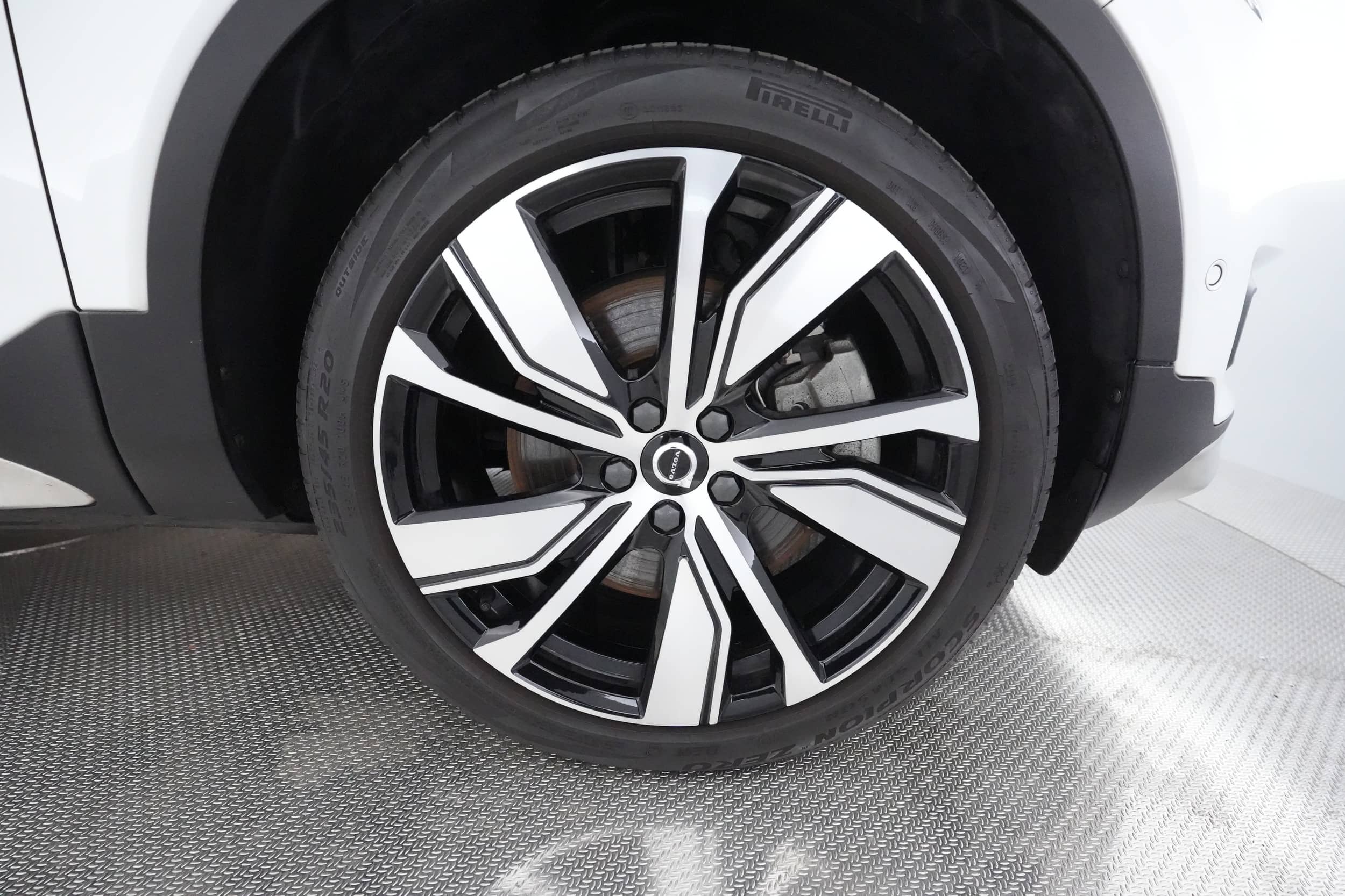 EverCars Co. vehicle image 15 for Volvo XC40 Recharge -  Twin Plus on EverCars Co.