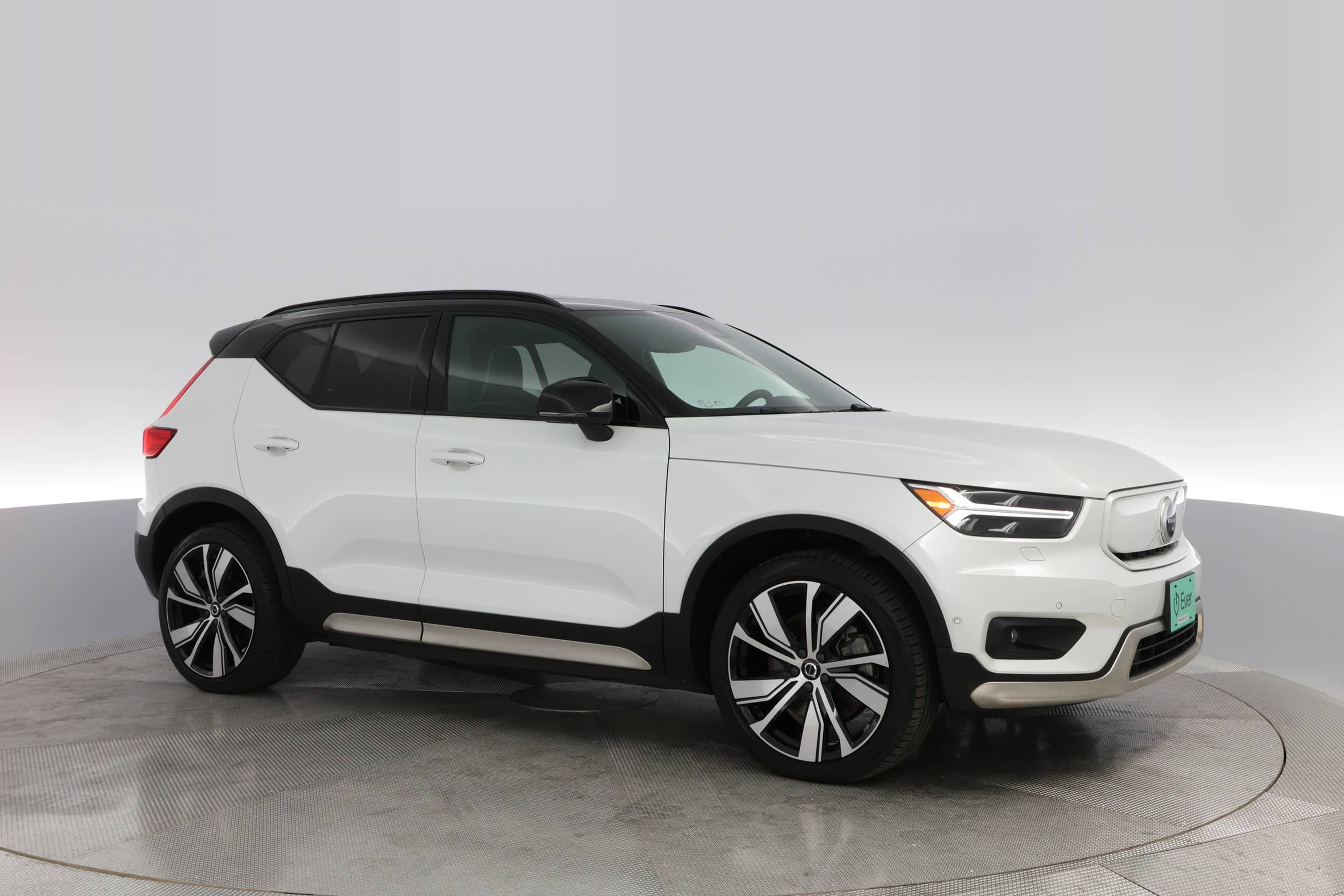 EverCars Co. vehicle image 8 for Volvo XC40 Recharge -  Twin Plus on EverCars Co.