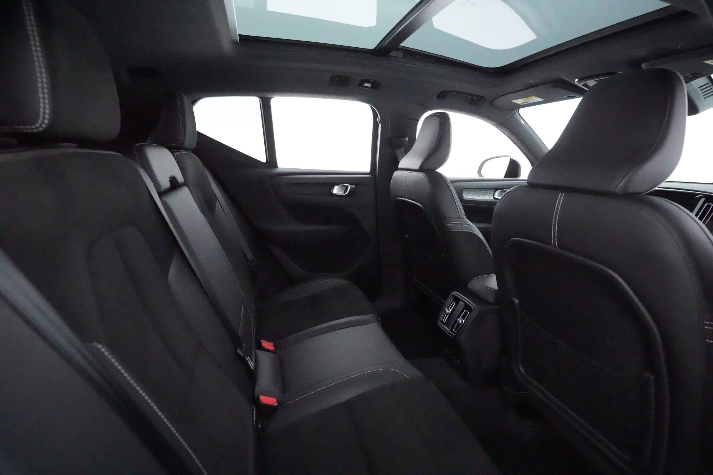 EverCars Co. vehicle image 4 for Volvo XC40 Recharge -  Twin Plus on EverCars Co.
