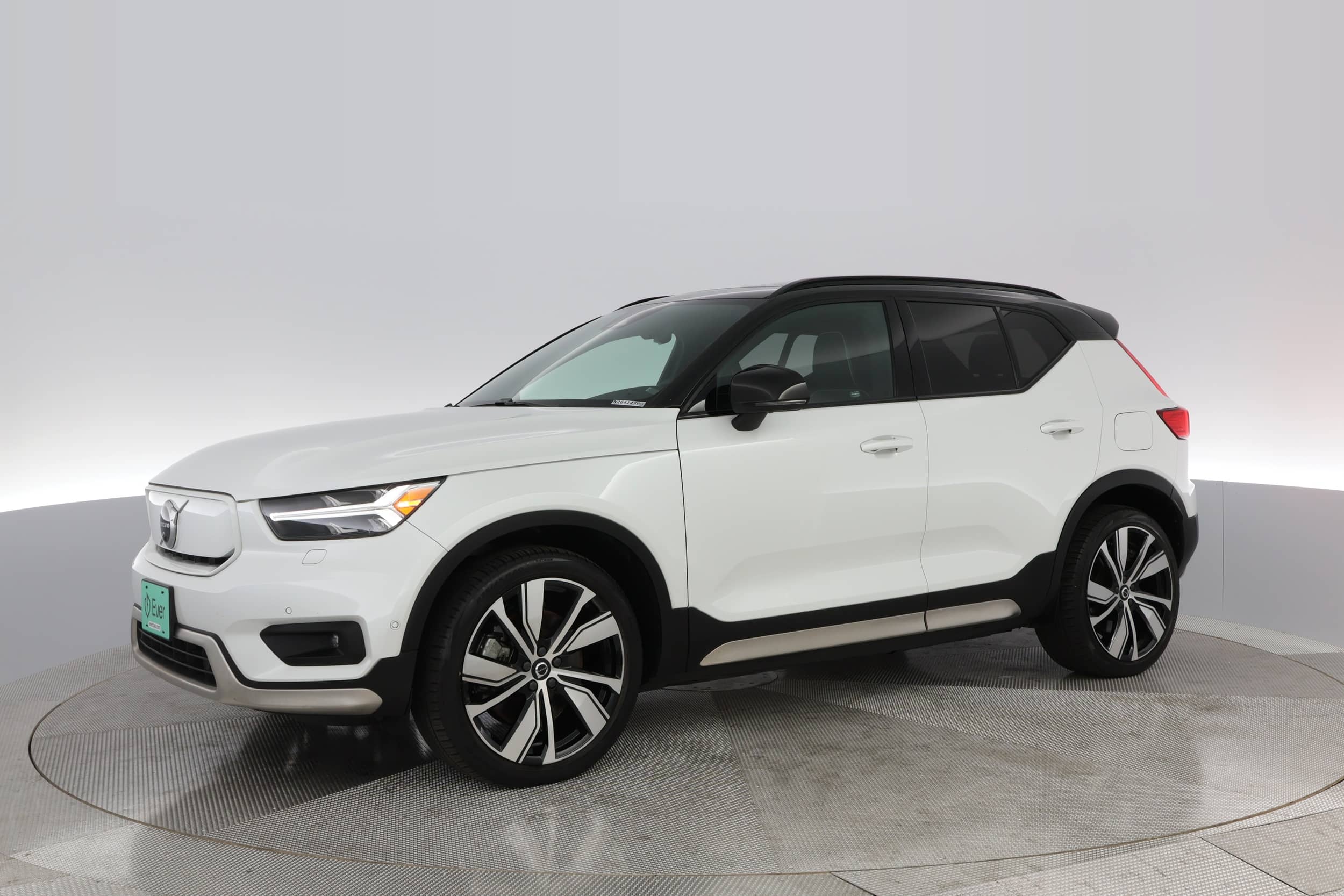 EverCars Co. vehicle image 12 for Volvo XC40 Recharge -  Twin Plus on EverCars Co.