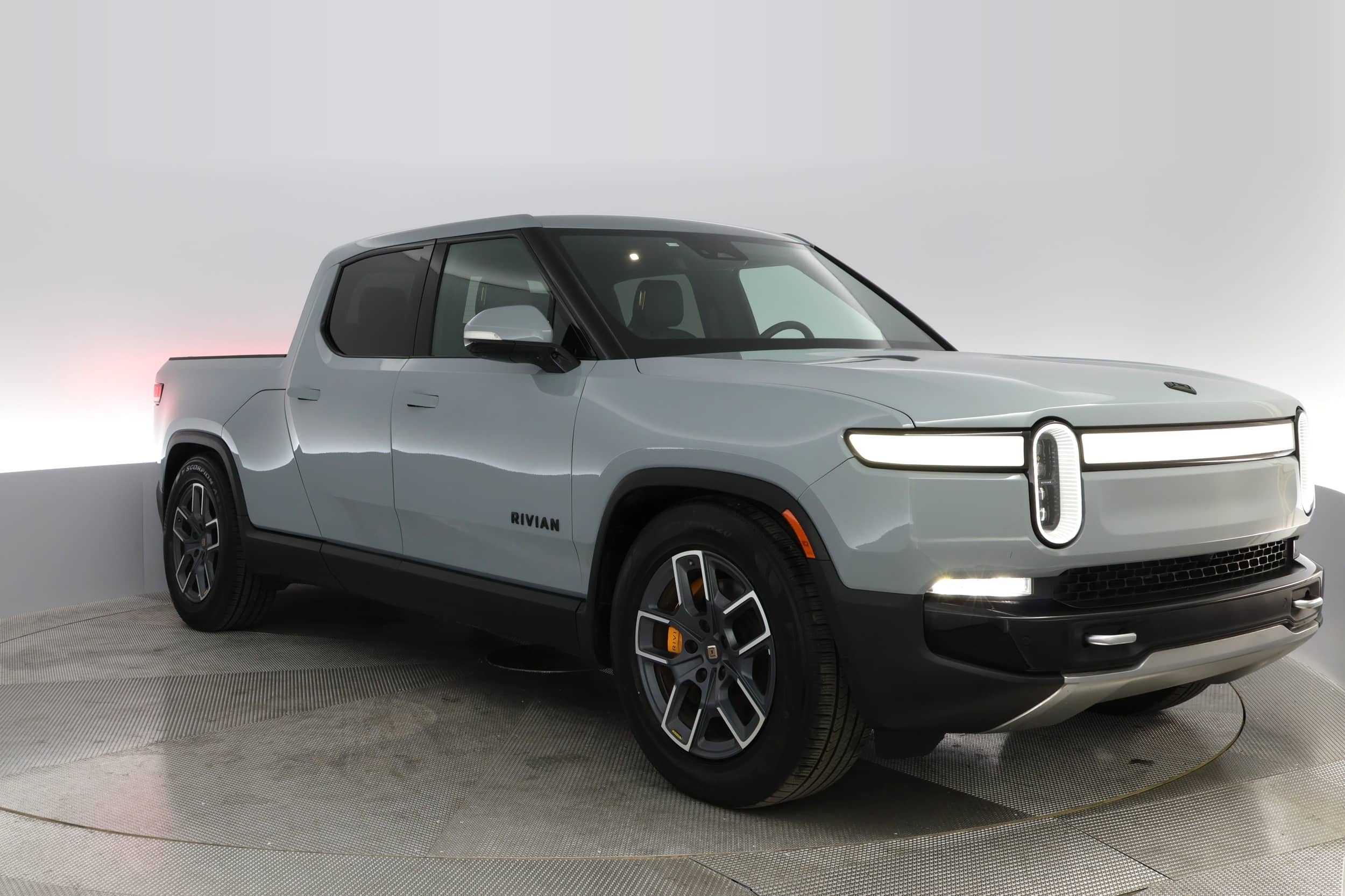 EverCars Co. vehicle image 7 for Rivian R1T -  Adventure on EverCars Co.