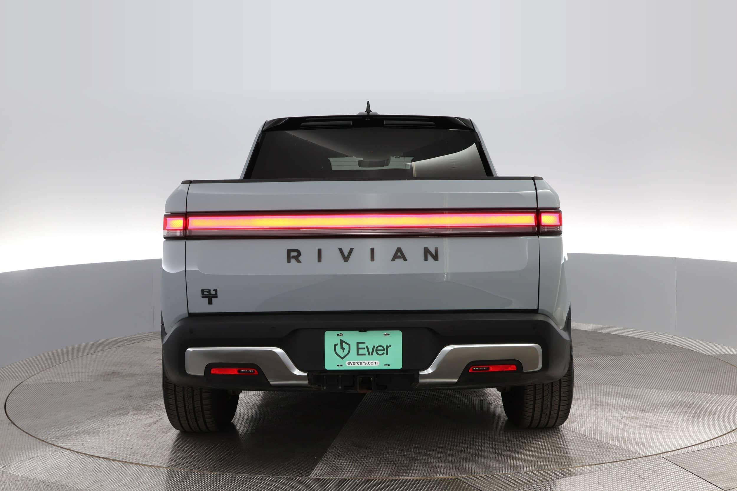 EverCars Co. vehicle image 9 for Rivian R1T -  Adventure on EverCars Co.