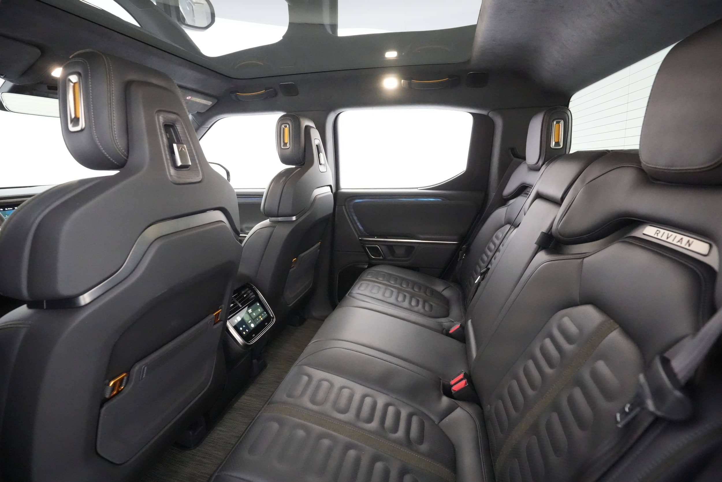 EverCars Co. vehicle image 16 for Rivian R1T -  Adventure on EverCars Co.