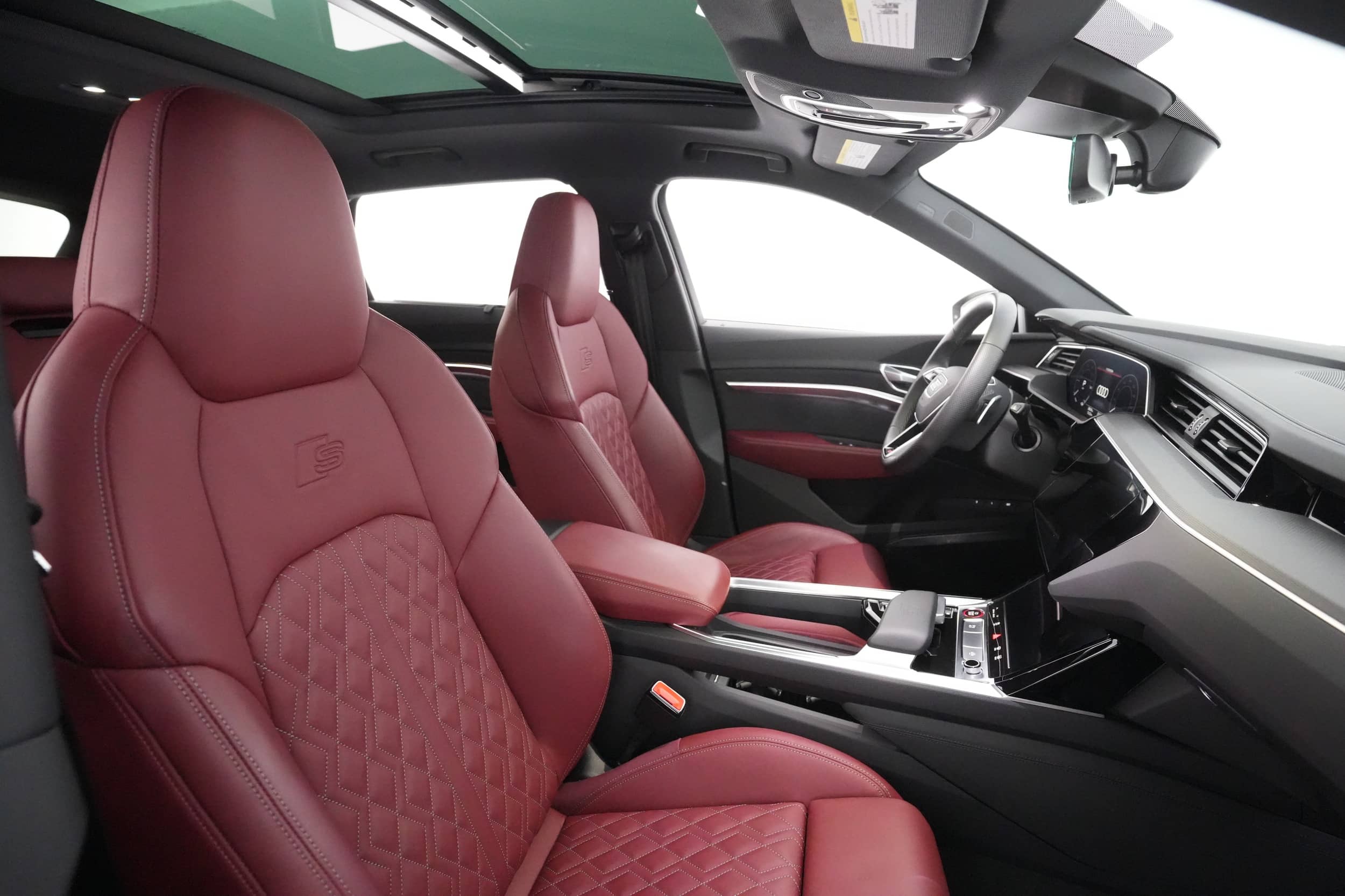 EverCars Co. vehicle image 19 for Audi e-tron -  S Prestige on EverCars Co.