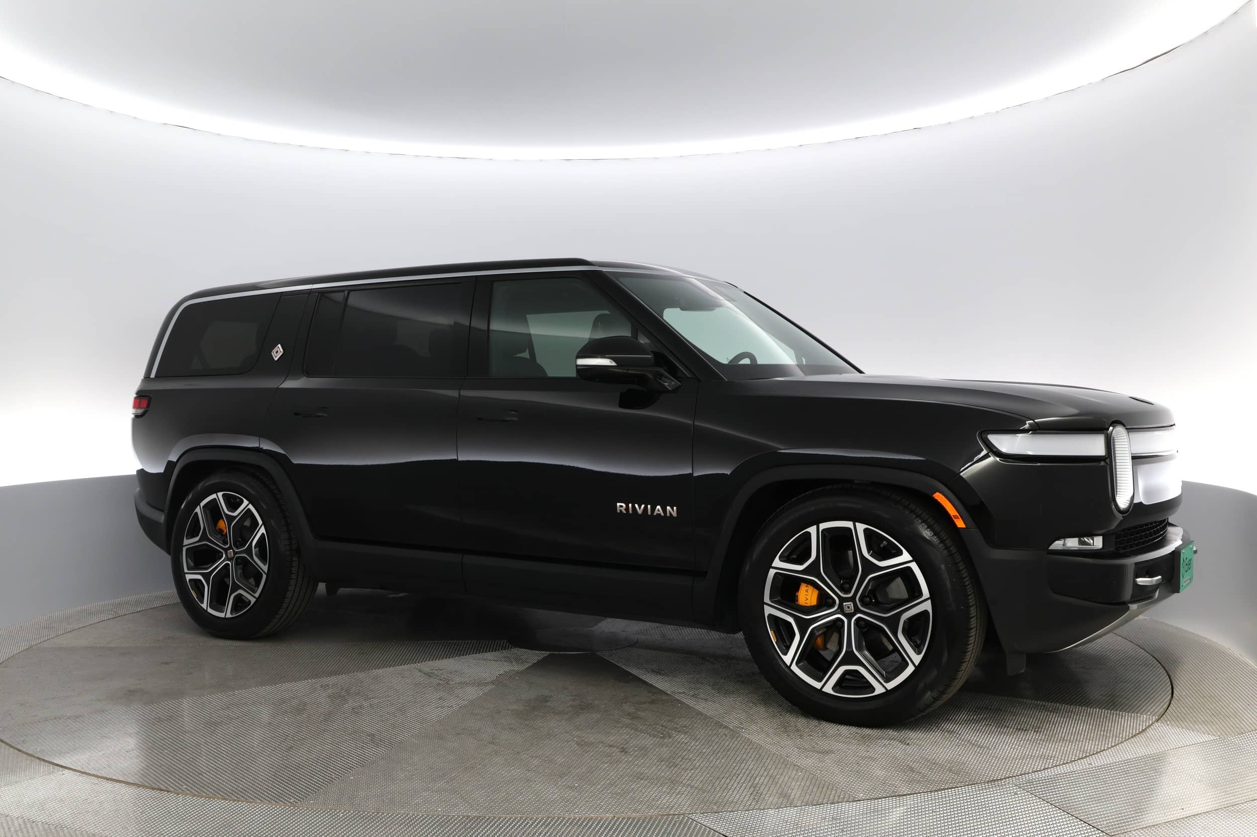 EverCars Co. vehicle image 8 for Rivian R1S -  Launch Edition on EverCars Co.