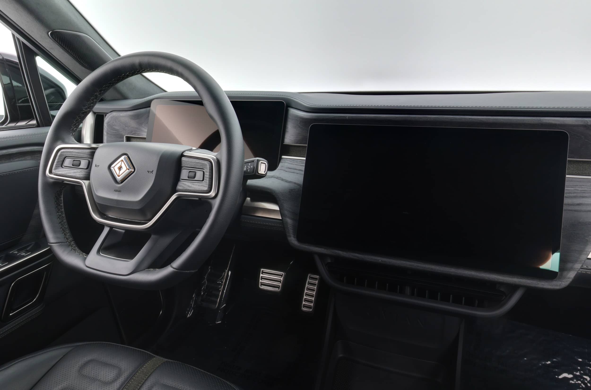 EverCars Co. vehicle image 3 for Rivian R1S -  Launch Edition on EverCars Co.