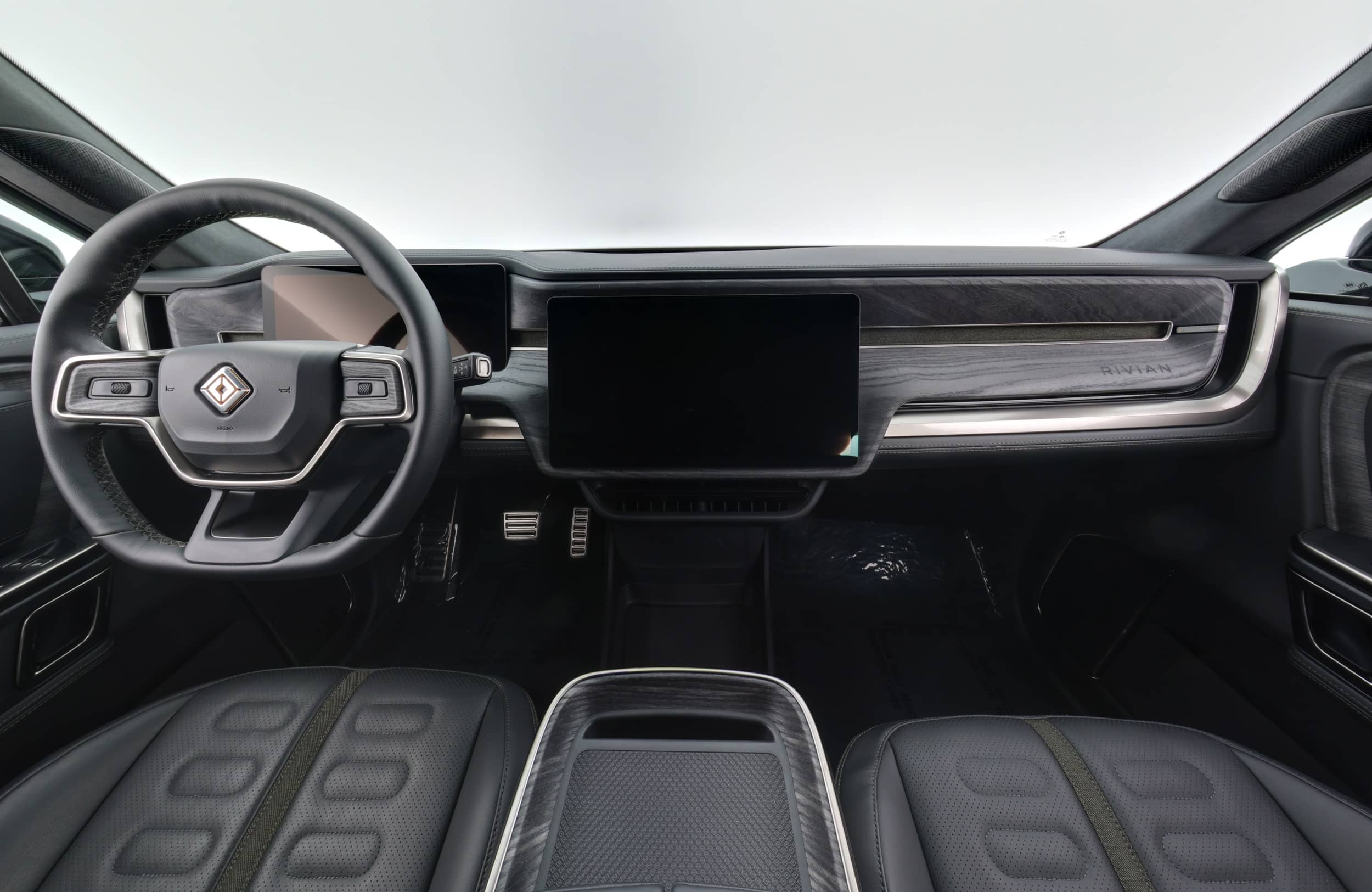 EverCars Co. vehicle image 15 for Rivian R1S -  Launch Edition on EverCars Co.