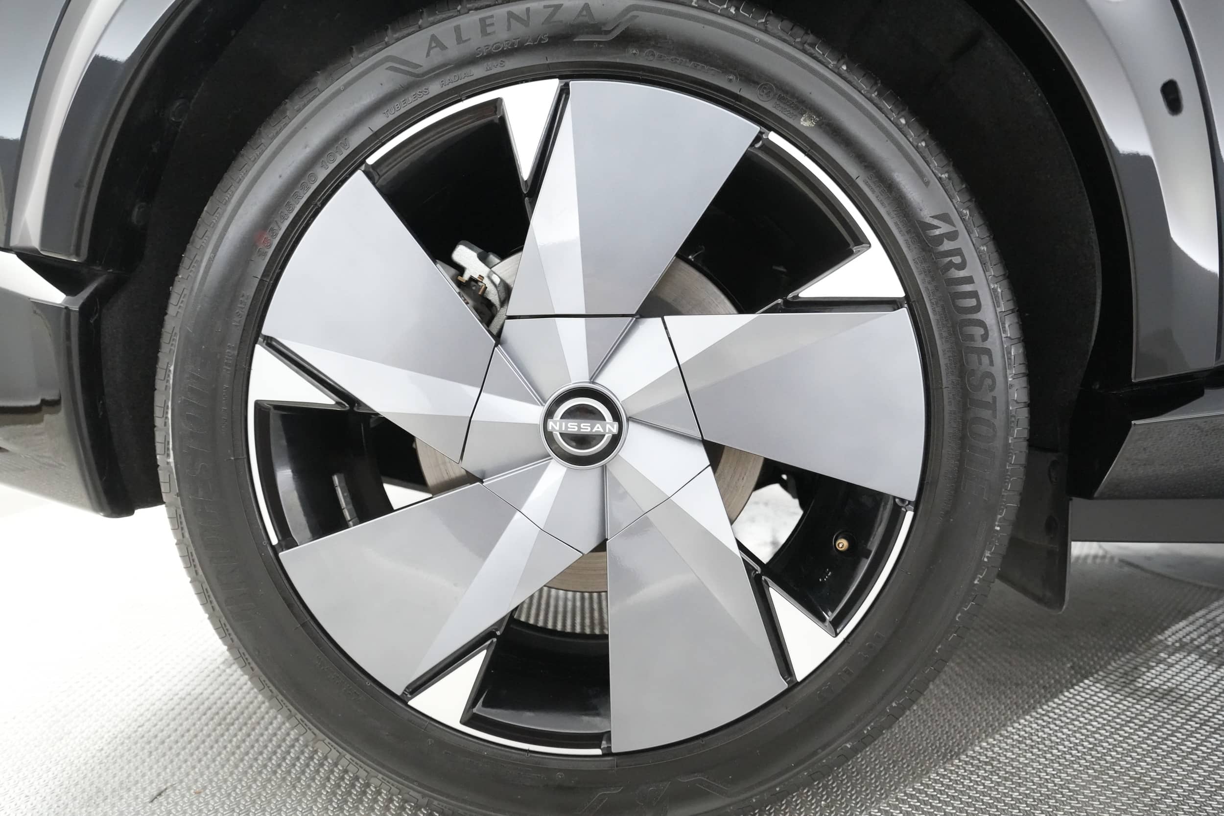 EverCars Co. vehicle image 14 for Nissan Ariya -  Platinum + on EverCars Co.