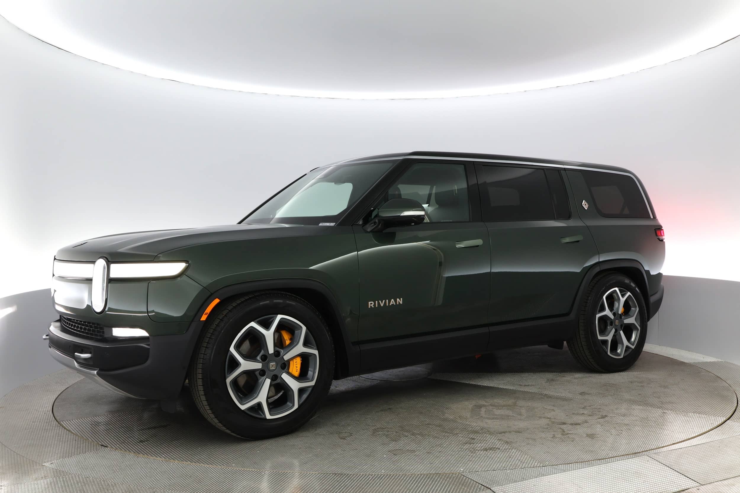 EverCars Co. vehicle image 10 for Rivian R1S -  Adventure on EverCars Co.