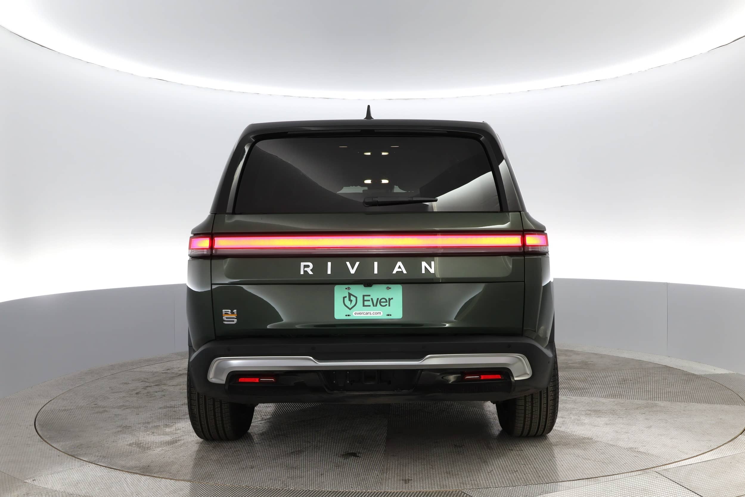 EverCars Co. vehicle image 8 for Rivian R1S -  Adventure on EverCars Co.