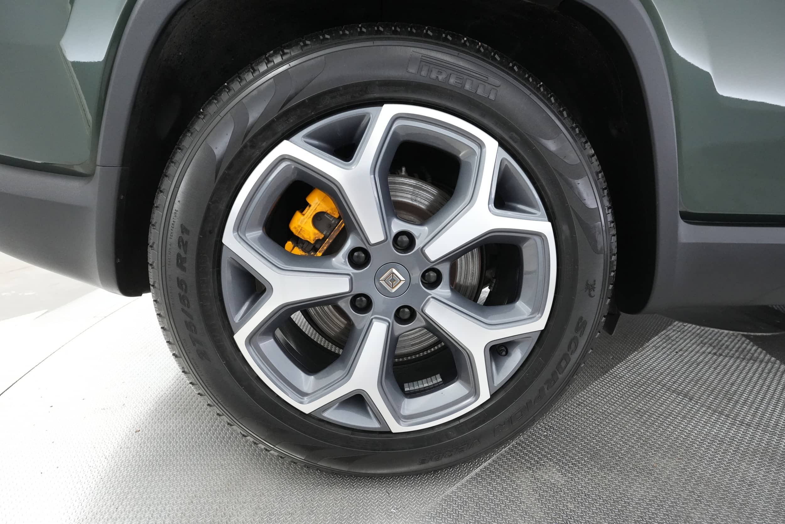 EverCars Co. vehicle image 14 for Rivian R1S -  Adventure on EverCars Co.
