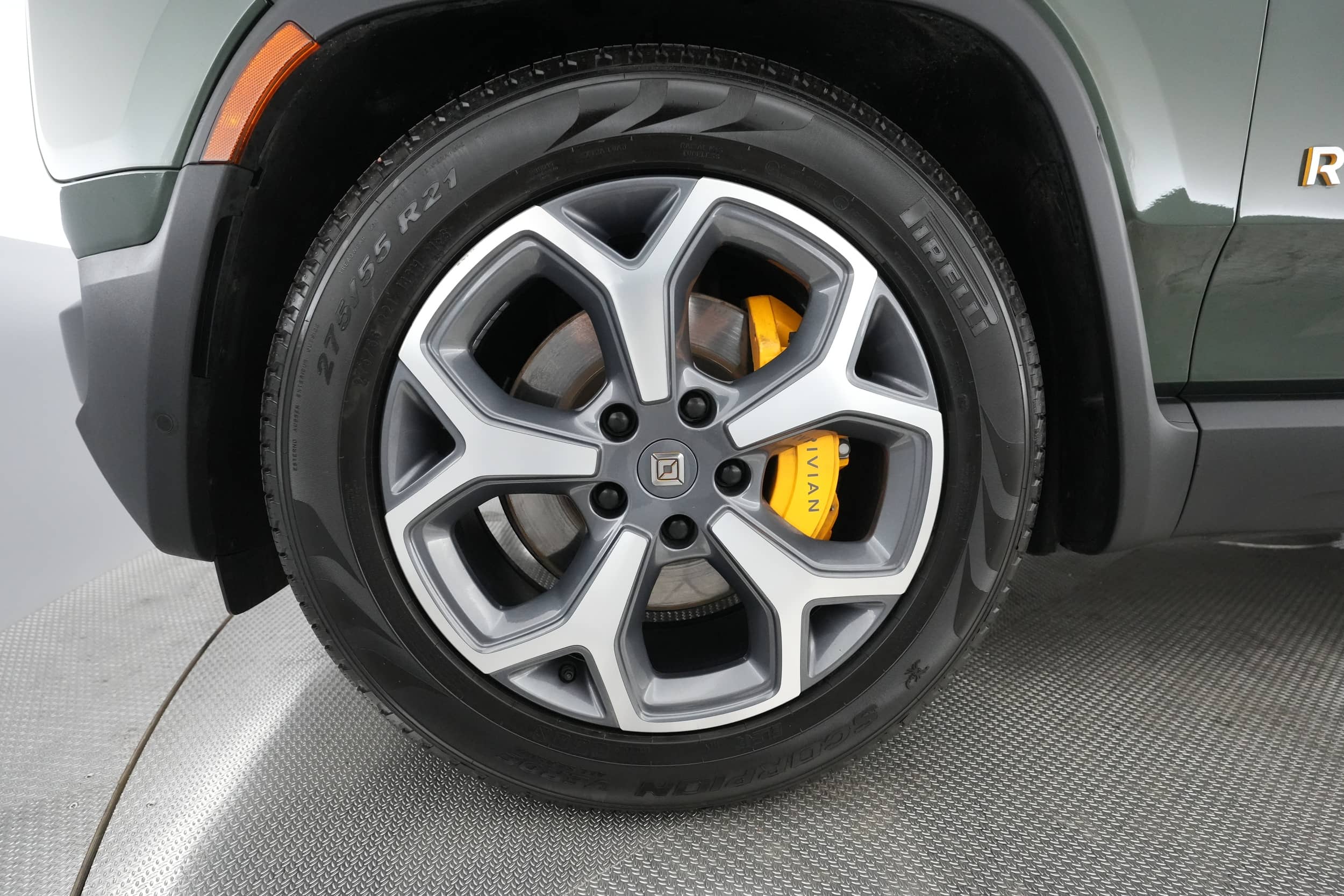 EverCars Co. vehicle image 11 for Rivian R1S -  Adventure on EverCars Co.