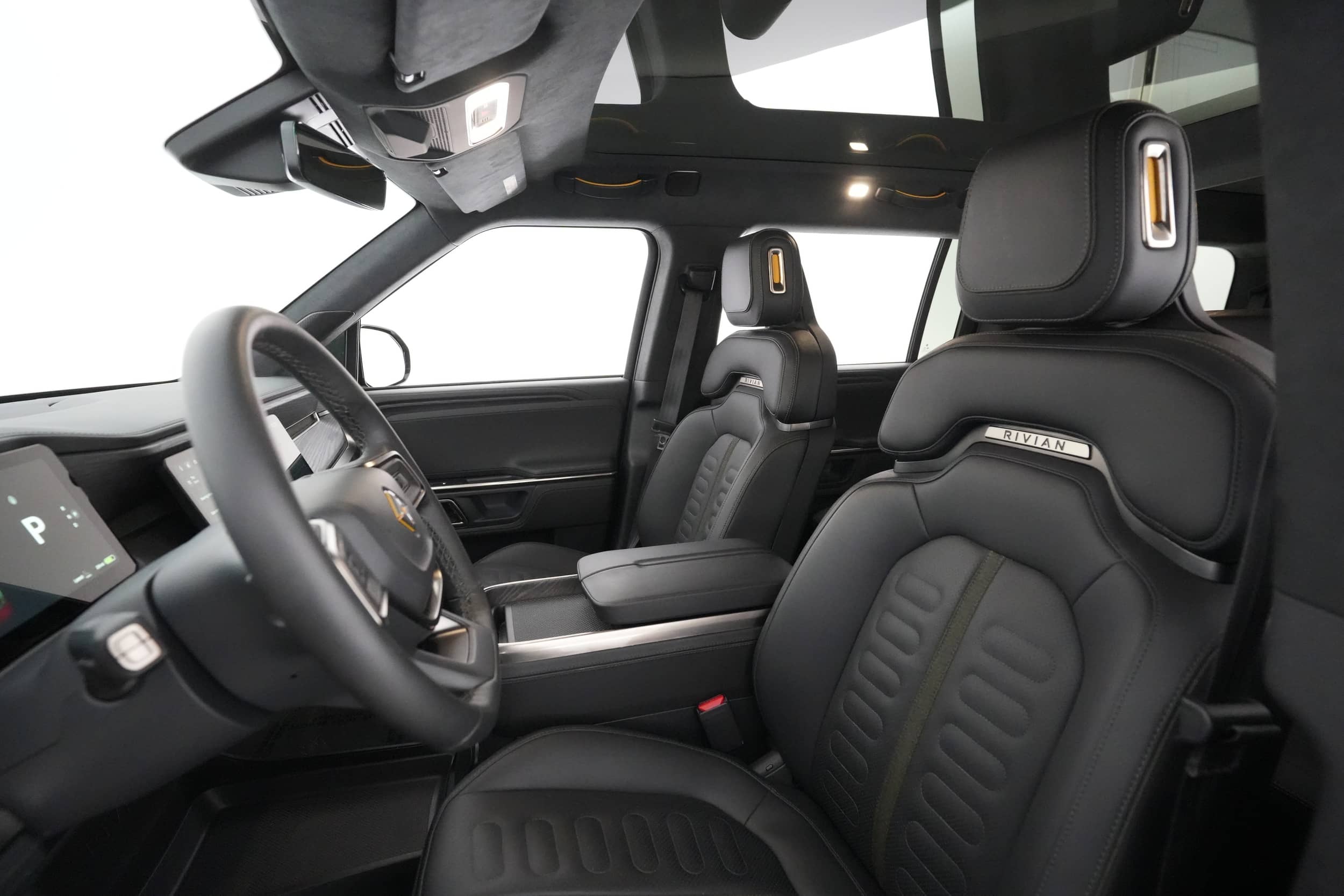 EverCars Co. vehicle image 15 for Rivian R1S -  Adventure on EverCars Co.