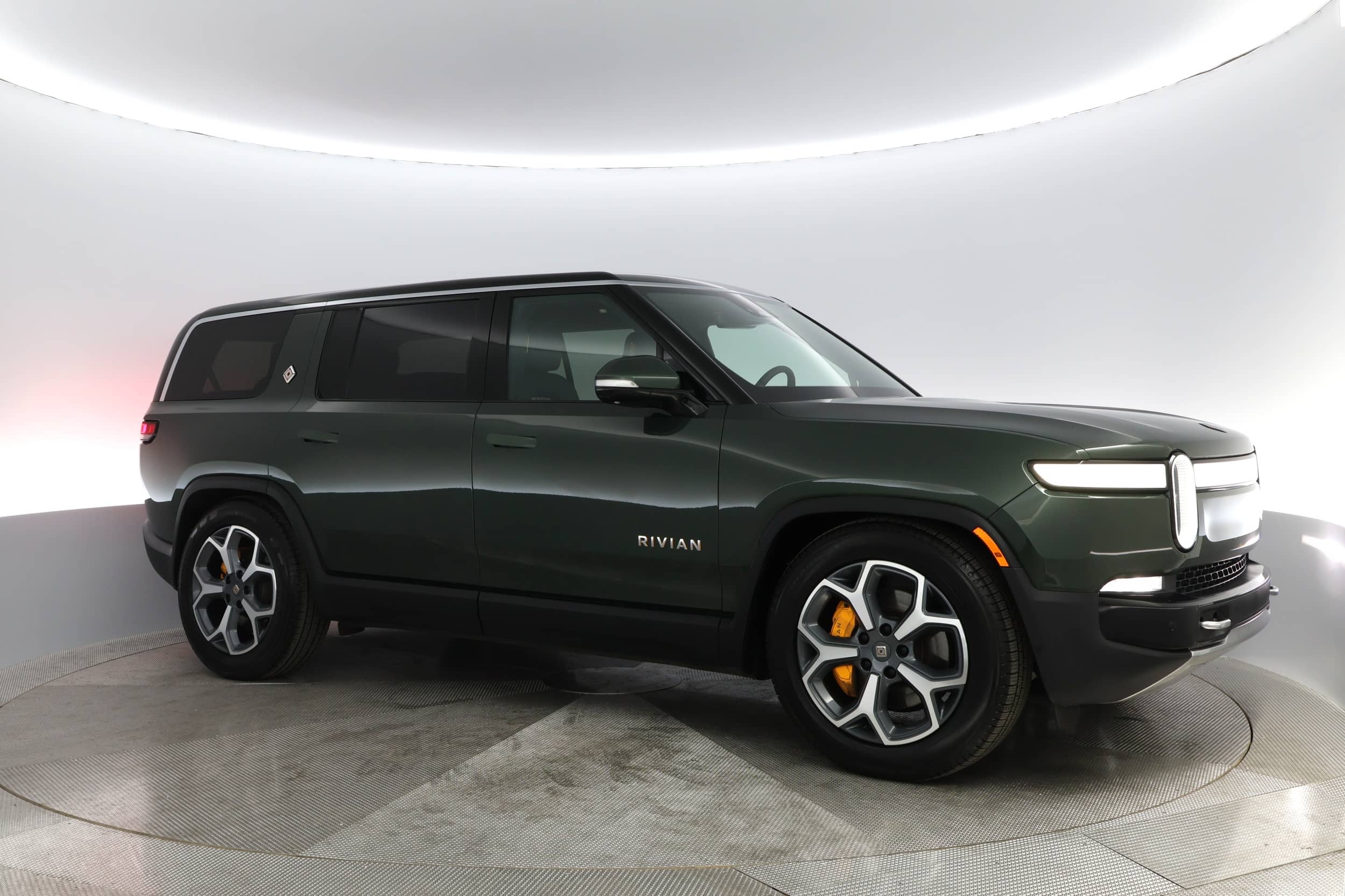 EverCars Co. vehicle image 7 for Rivian R1S -  Adventure on EverCars Co.