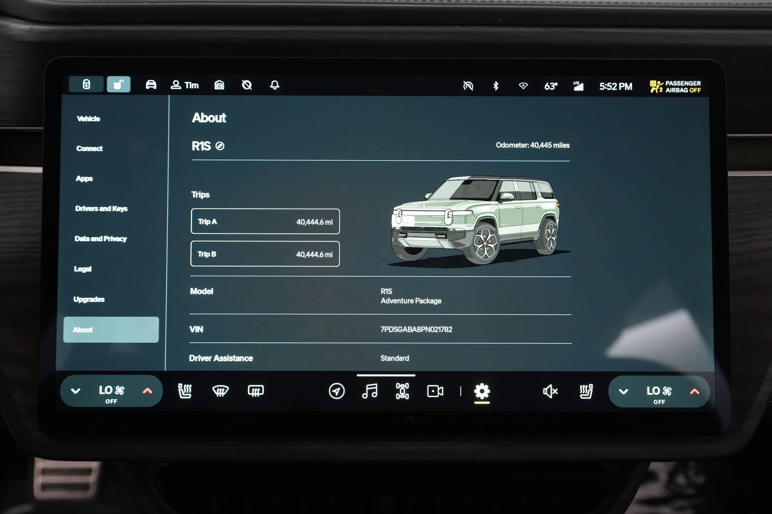 EverCars Co. vehicle image 4 for Rivian R1S -  Adventure on EverCars Co.