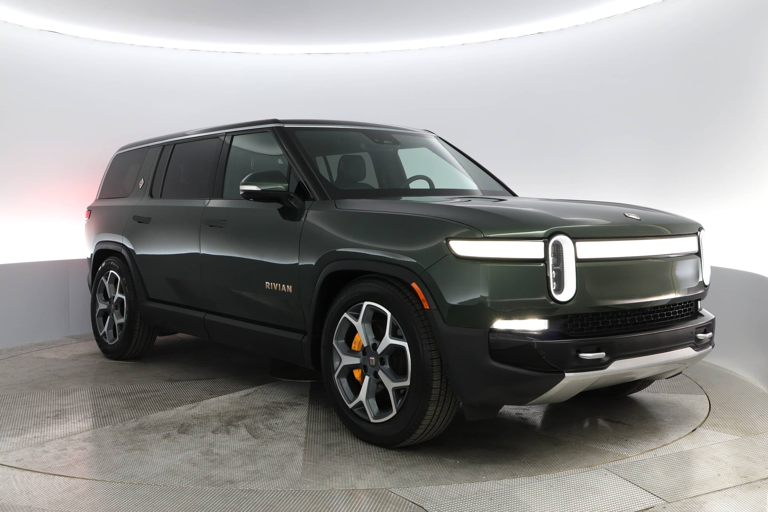 EverCars Co. vehicle image 6 for Rivian R1S -  Adventure on EverCars Co.